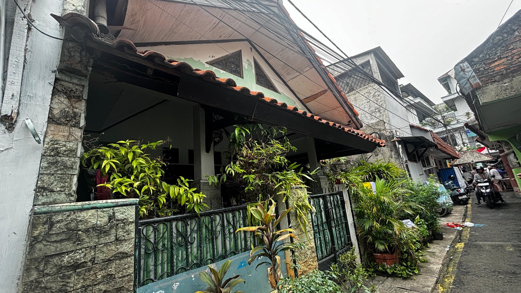 Rumah Di Menteng Dalam Tebet, Dekat Jalan Dr. Saharjo, Cocok Dijadikan Kos2an