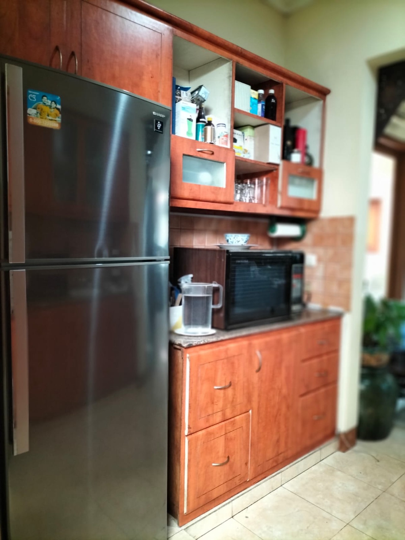 Rumah di Jakarta Selatan Semi Furnished Luas 415 m2 Bangunan 320 m2 KT 3+2 KM 3+1 Posisi HOOK Surat SHM