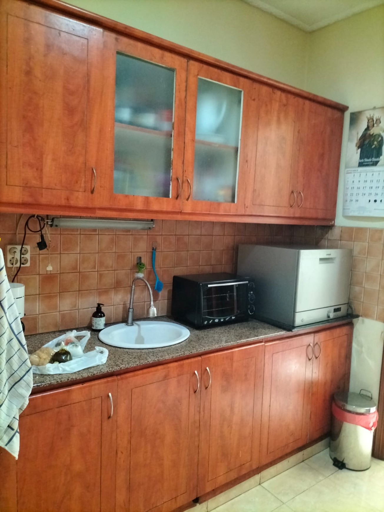 Rumah di Jakarta Selatan Semi Furnished Luas 415 m2 Bangunan 320 m2 KT 3+2 KM 3+1 Posisi HOOK Surat SHM