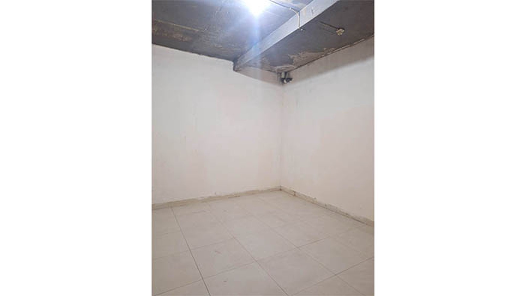 Rumah 2 lantai Jl Gladiol, Taman Modern, Cakung