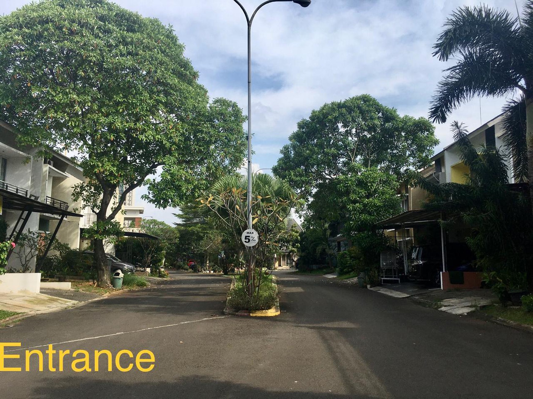 Rumah 2 Lantai di Ciputat KT 3+1 KM 3+1 Surat SHM