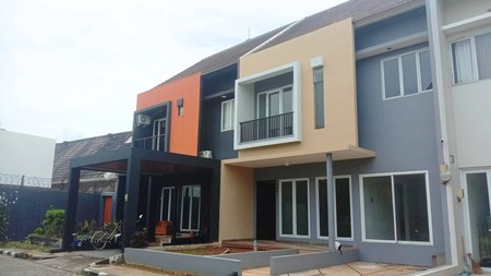Rumah Siap Huni 2 Lantai Cinere Lingkungan Nyaman Akses Bagus