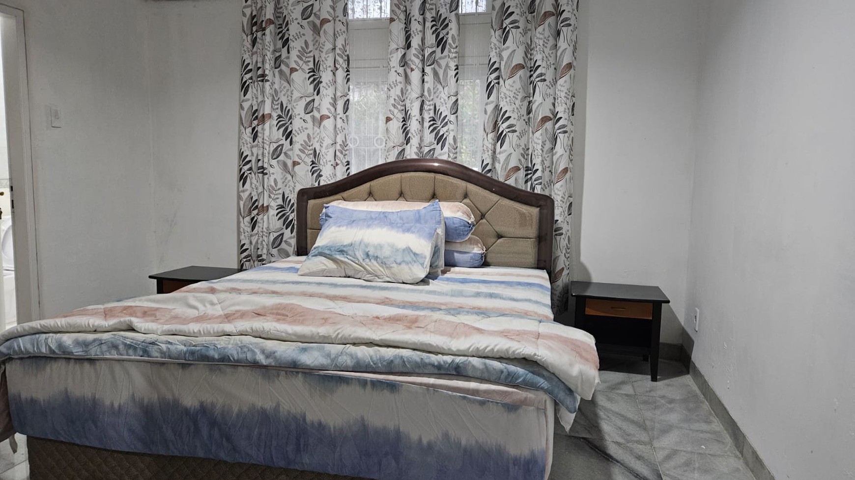 DIJUAL RUMAH MEWAH 2LT, DENGAN 9 KIOS, DKT DGN PINTU TOL CILANDAK KKO DI AREA JAGAKARSA