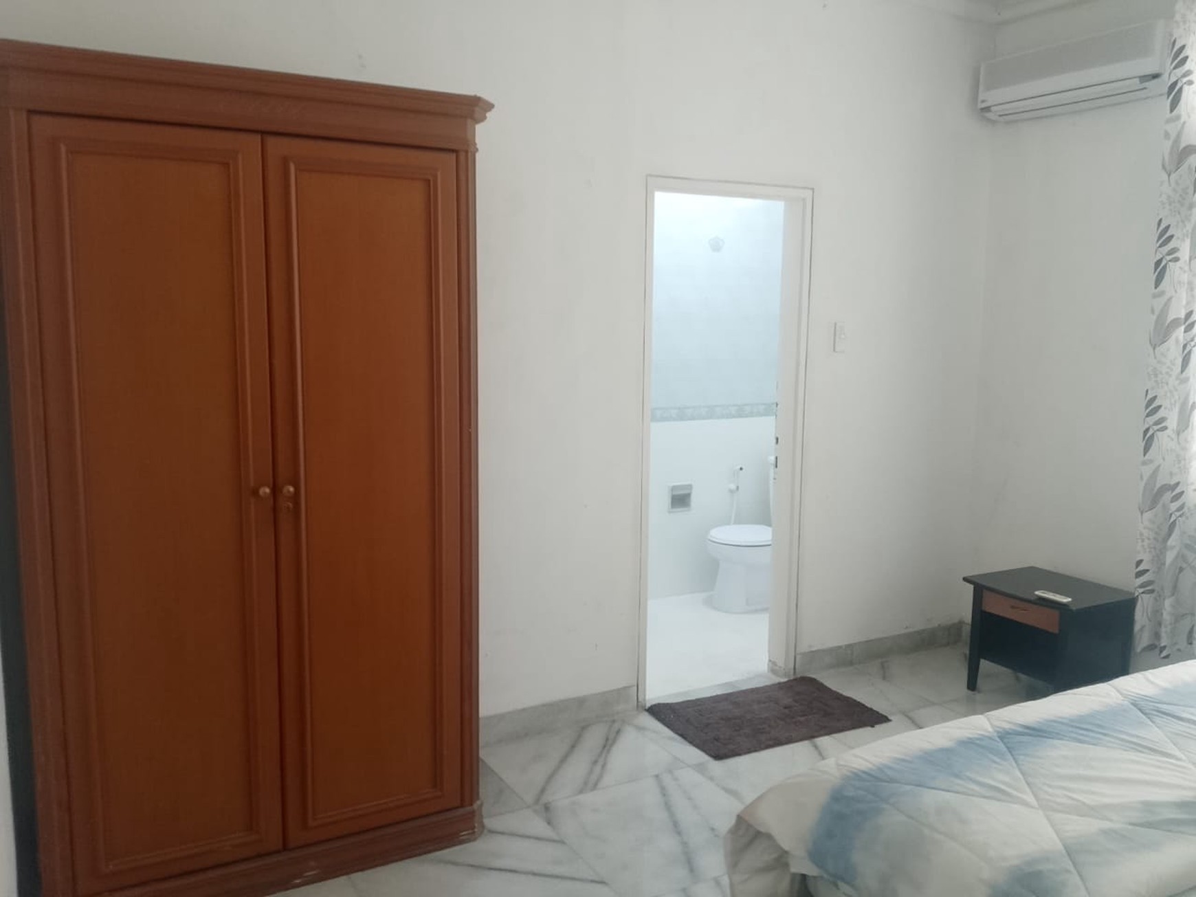 DIJUAL RUMAH MEWAH 2LT, DENGAN 9 KIOS, DKT DGN PINTU TOL CILANDAK KKO DI AREA JAGAKARSA