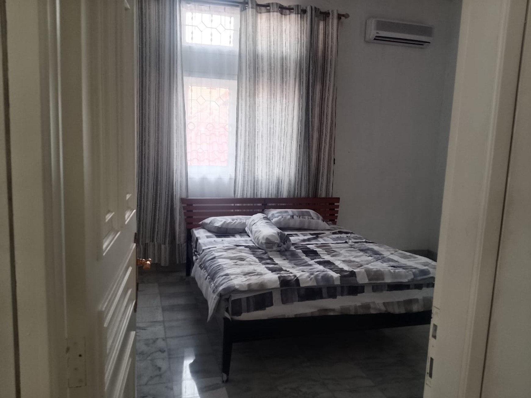 DIJUAL RUMAH MEWAH 2LT, DENGAN 9 KIOS, DKT DGN PINTU TOL CILANDAK KKO DI AREA JAGAKARSA