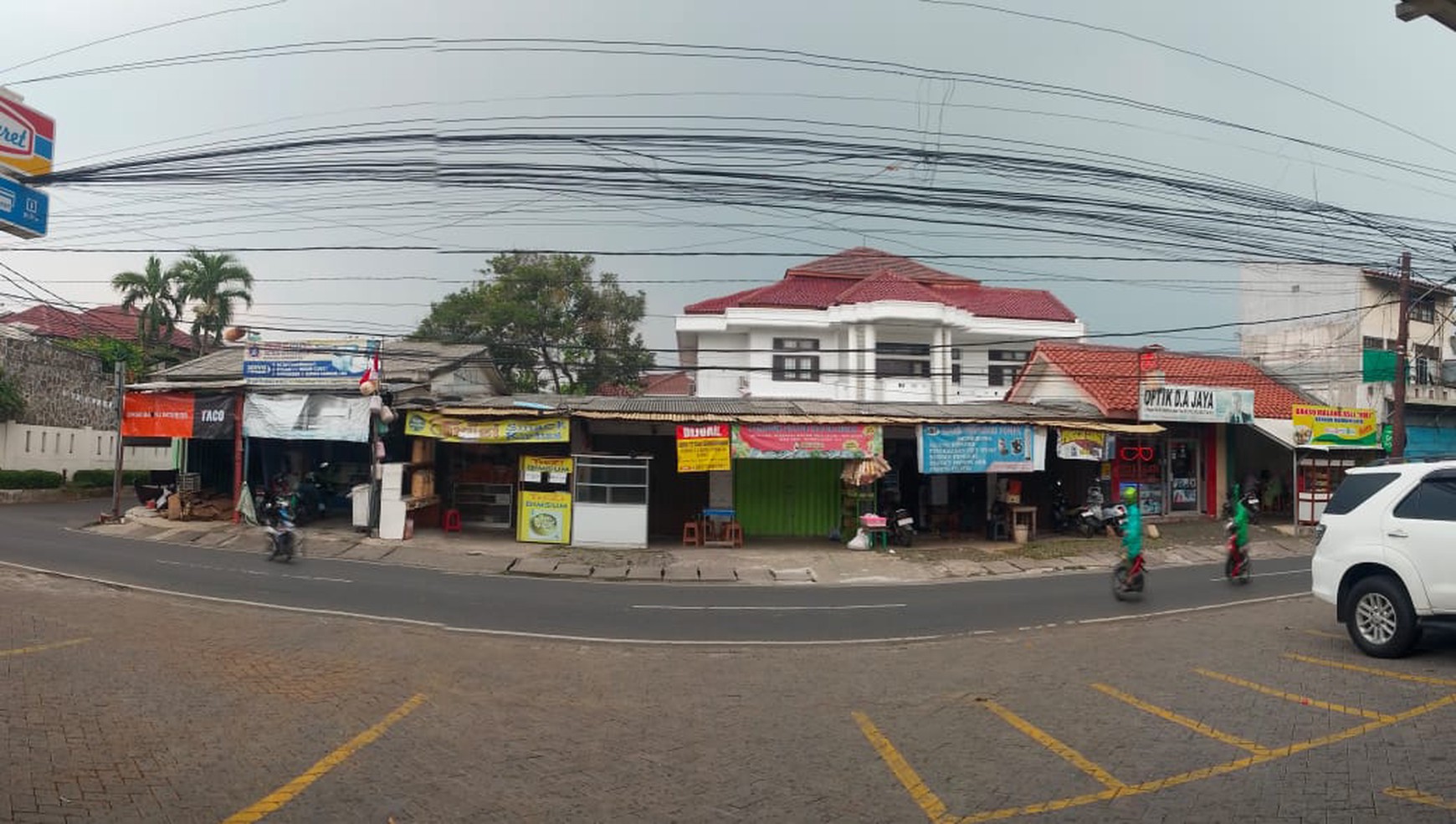 DIJUAL RUMAH MEWAH 2LT, DENGAN 9 KIOS, DKT DGN PINTU TOL CILANDAK KKO DI AREA JAGAKARSA