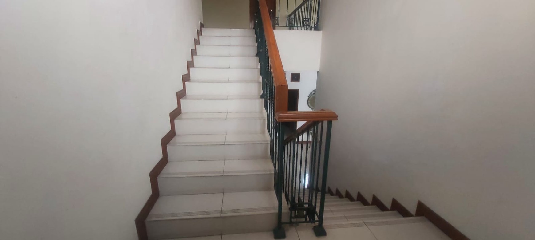 Di jual rumah pesona khayangan depok 
