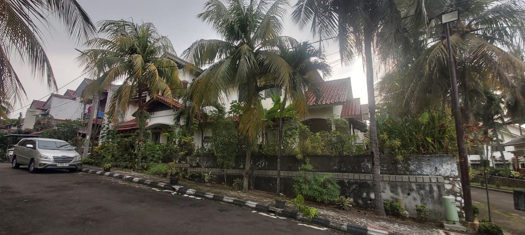 Di jual rumah pesona khayangan depok 