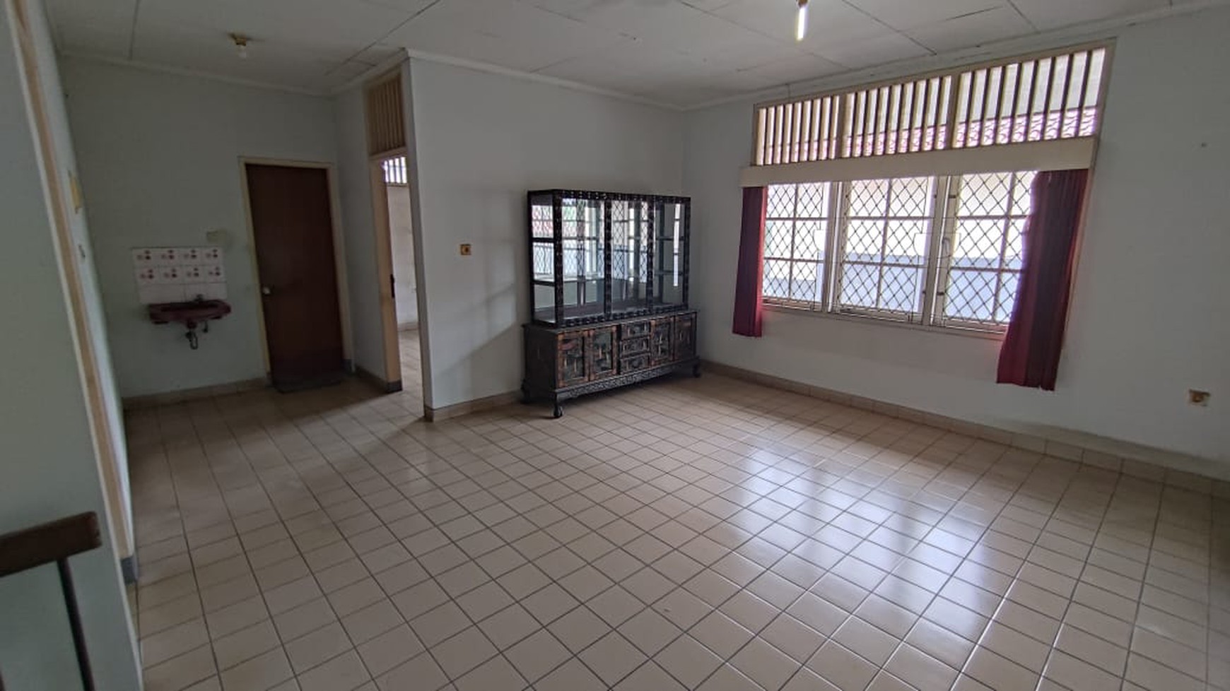 Rumah Siap Huni di Bintaro Jaya Sektor 1, Posisi Hook