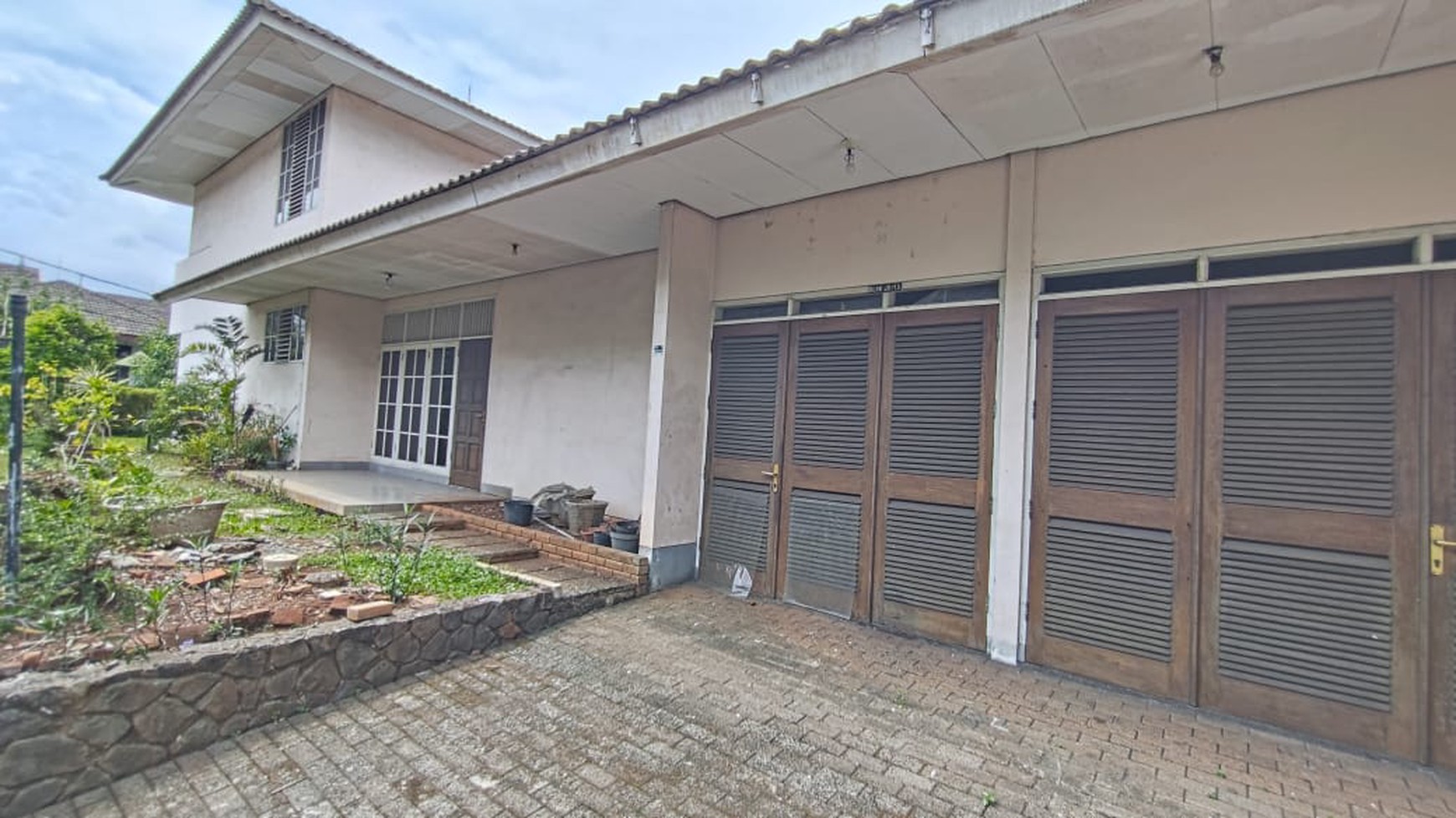 Rumah Siap Huni di Bintaro Jaya Sektor 1, Posisi Hook