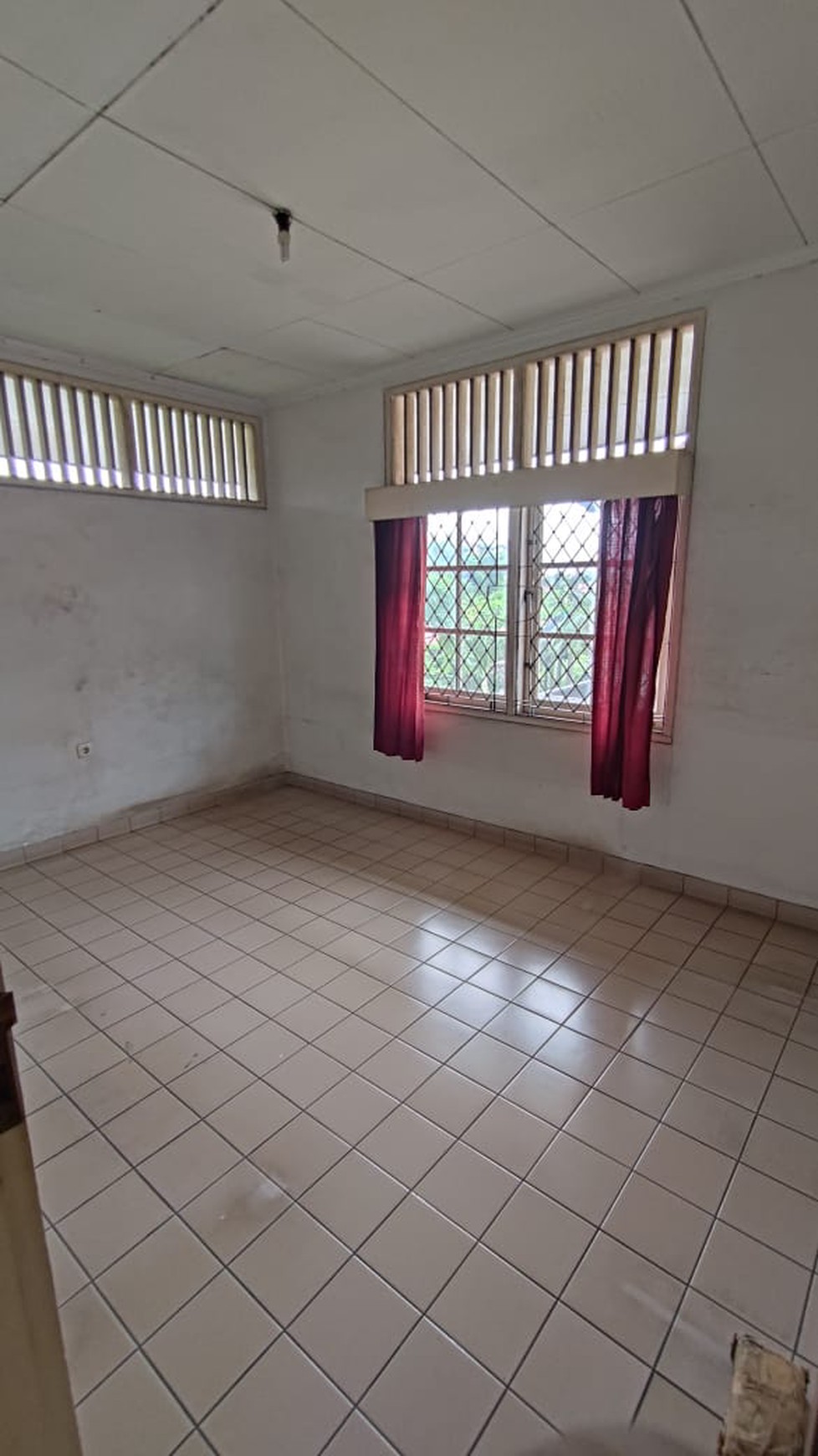 Rumah Siap Huni di Bintaro Jaya Sektor 1, Posisi Hook