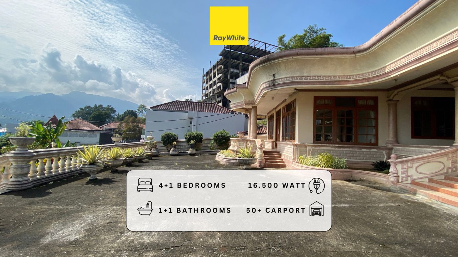 Dijual Cepat! Villa Mewah+Ruko di Jalan Raya Puncak, Jawa Barat