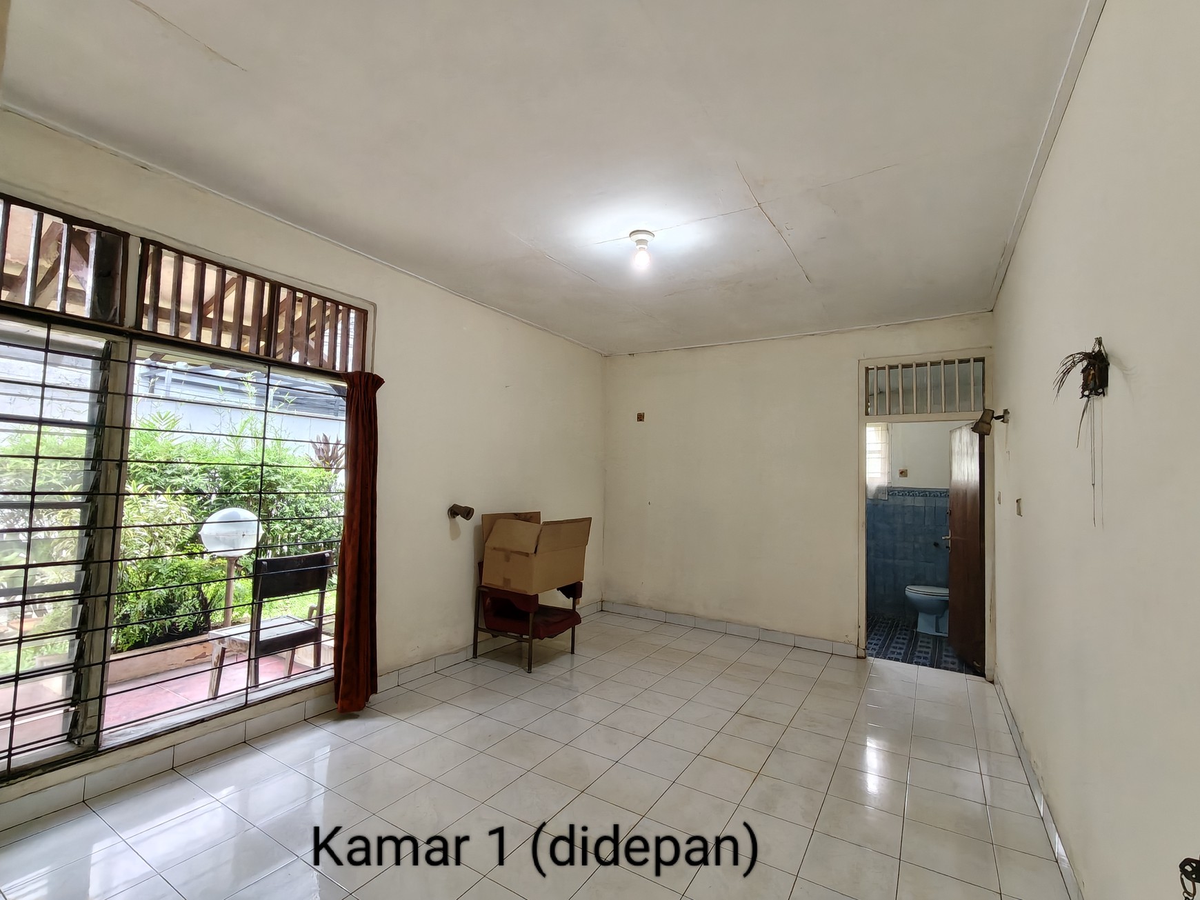 Rumah di pojok Luas tanah 270m2 area Cidodol Kebayoran lama,lokasi strategis dekat Permata Hijau,