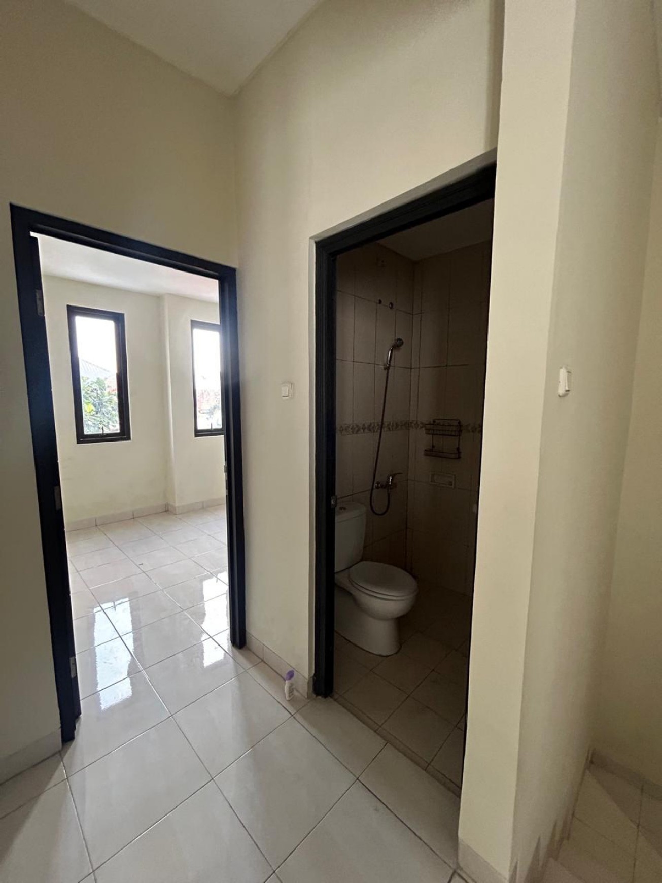 Rumah Siap Huni di Tropikana Residence Jababeka - Lingkungan Asri & Lokasi Premium