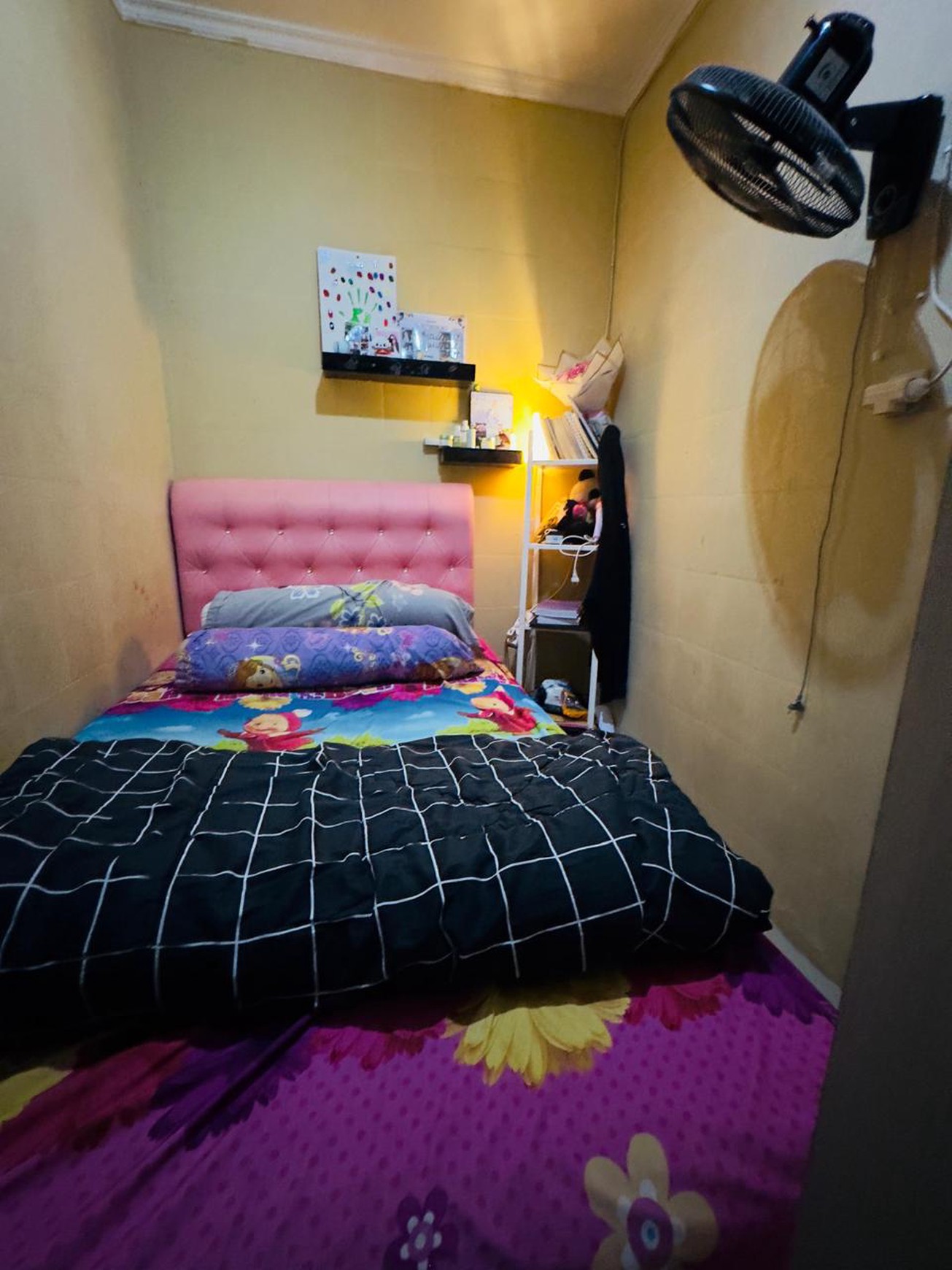 Rumah Siap Huni dengan KT 3 KM 2 SHM Surat SHM @ Depok