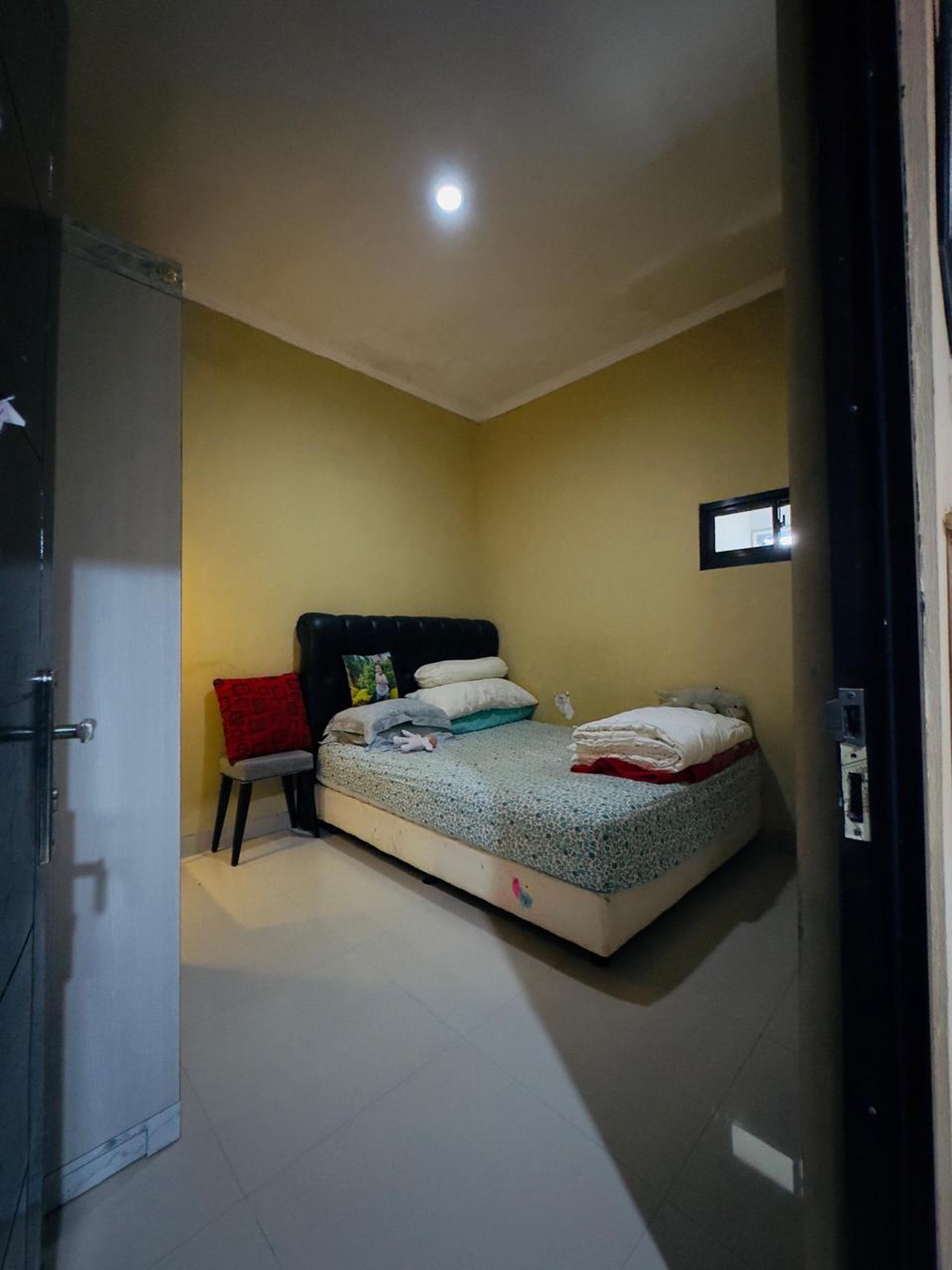 Rumah Siap Huni dengan KT 3 KM 2 SHM Surat SHM @ Depok