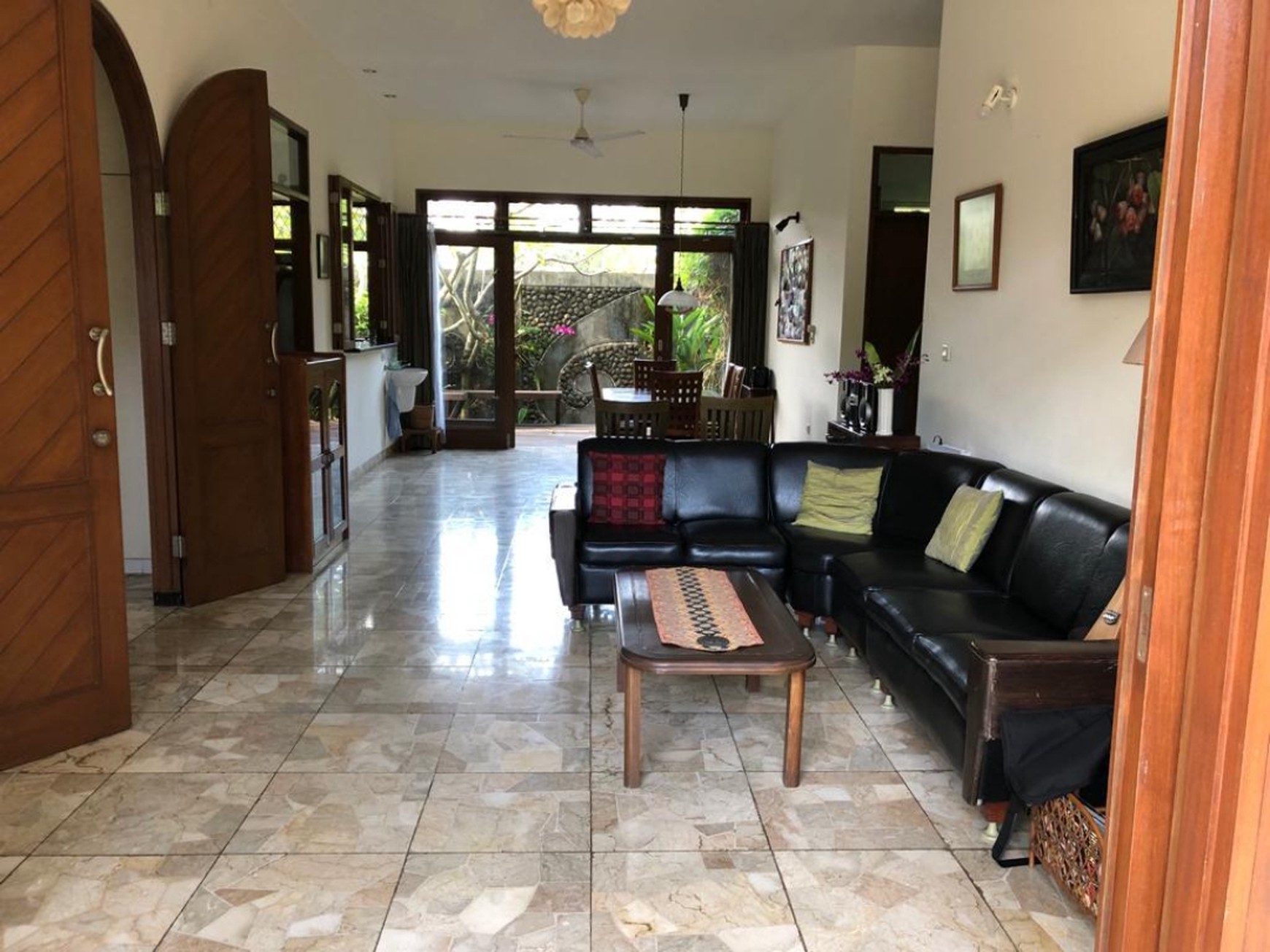 RUMAH INDAH DEPAN PANTAI PANGANDARAN