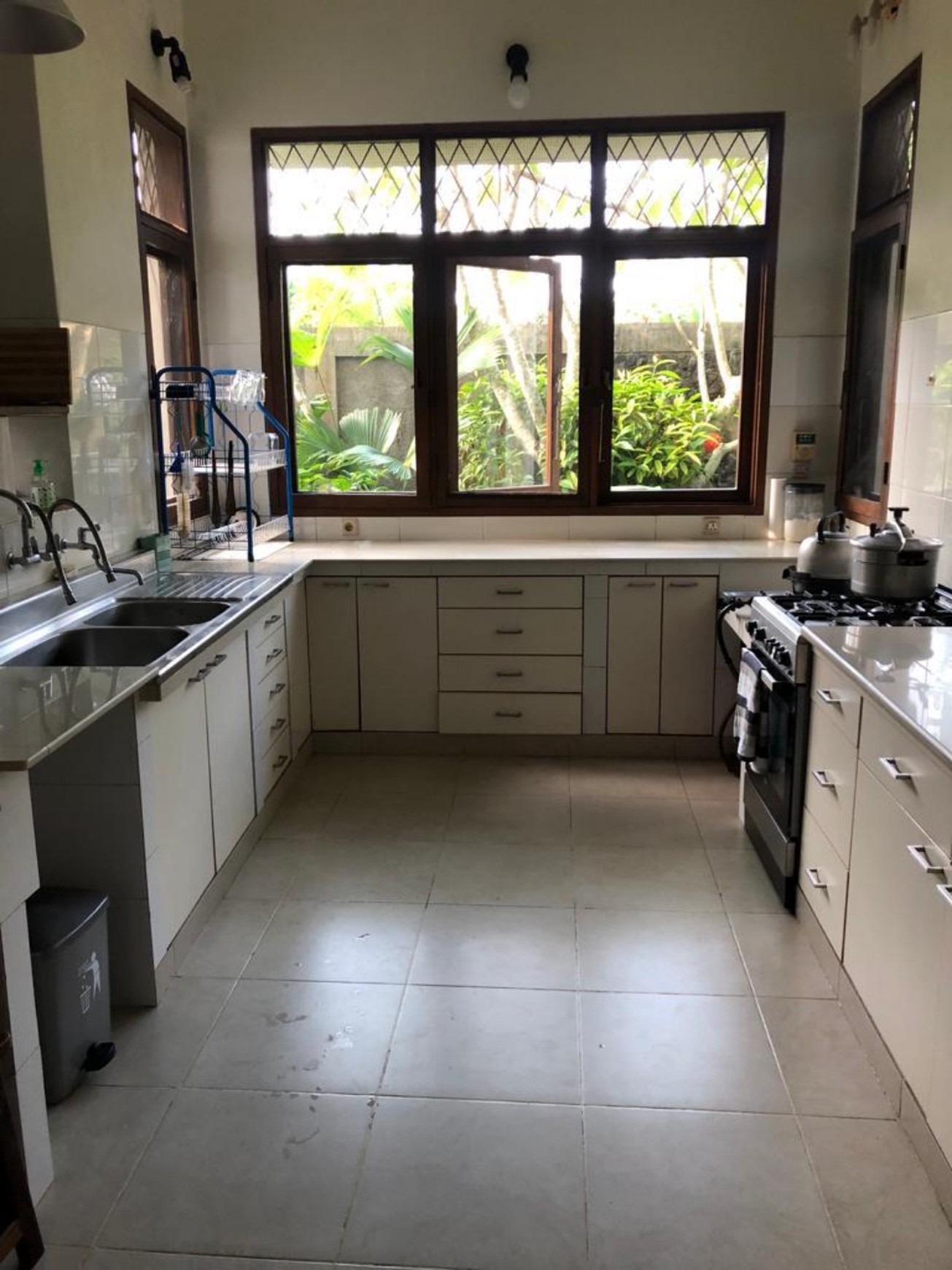 RUMAH INDAH DEPAN PANTAI PANGANDARAN