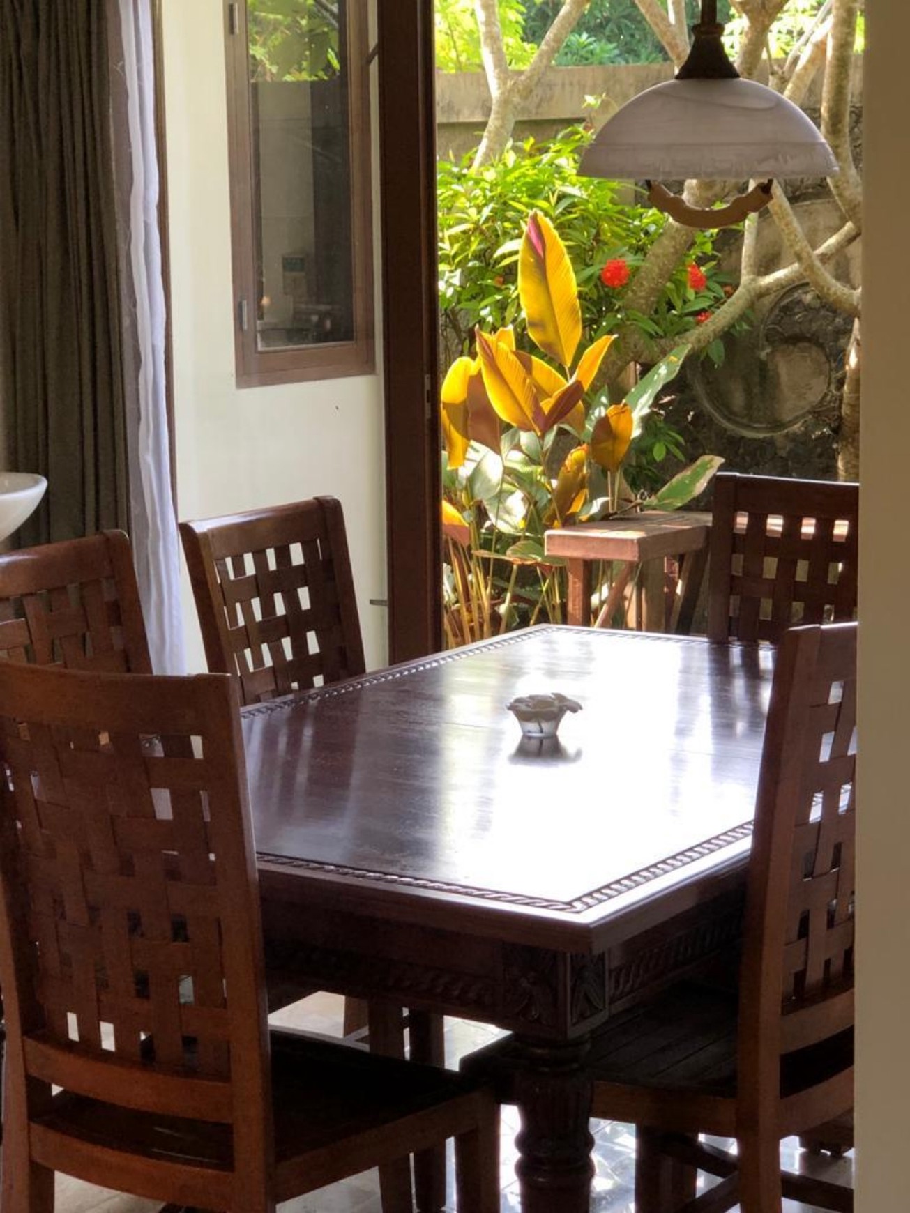 RUMAH INDAH DEPAN PANTAI PANGANDARAN