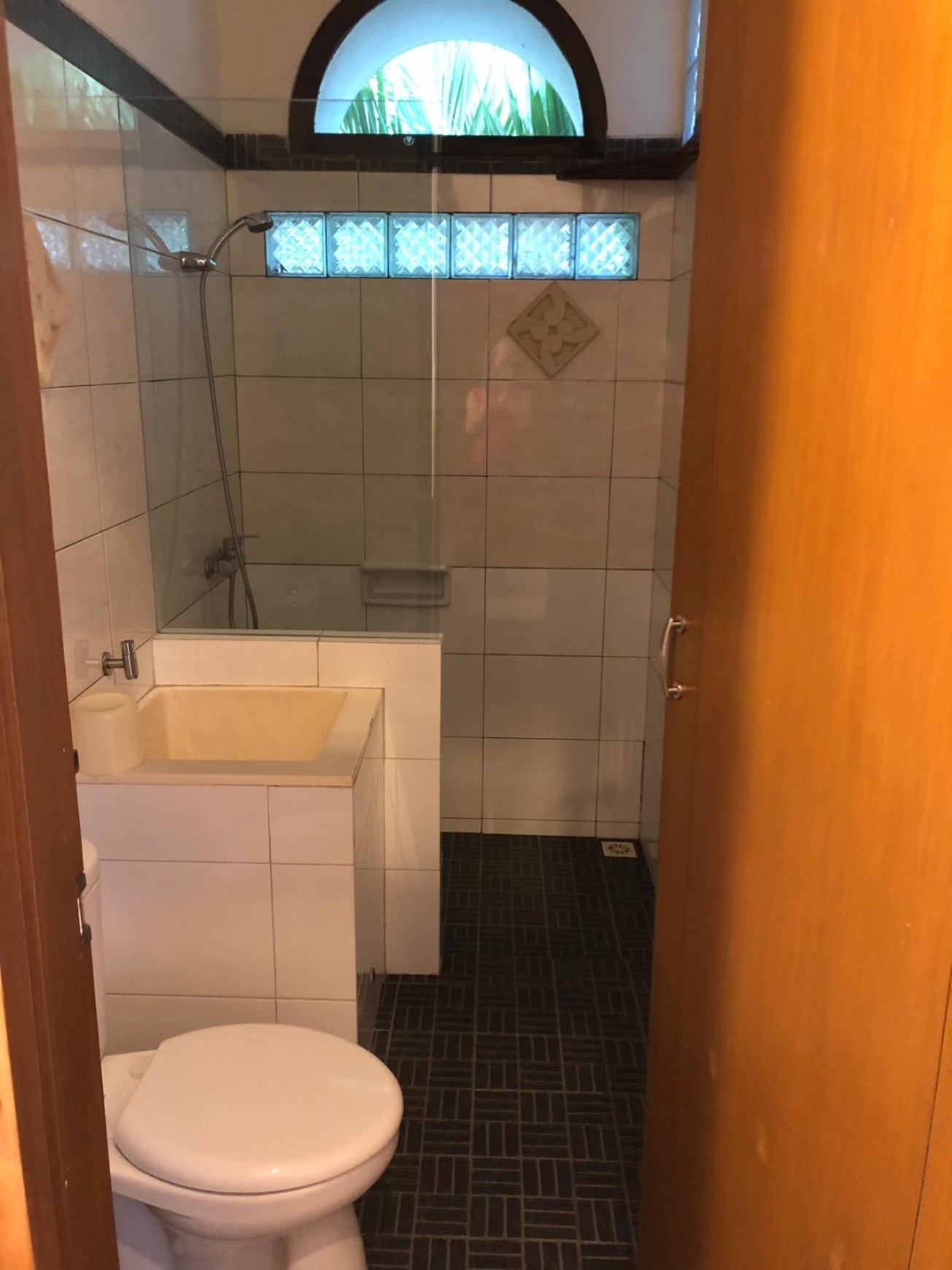 RUMAH INDAH DEPAN PANTAI PANGANDARAN