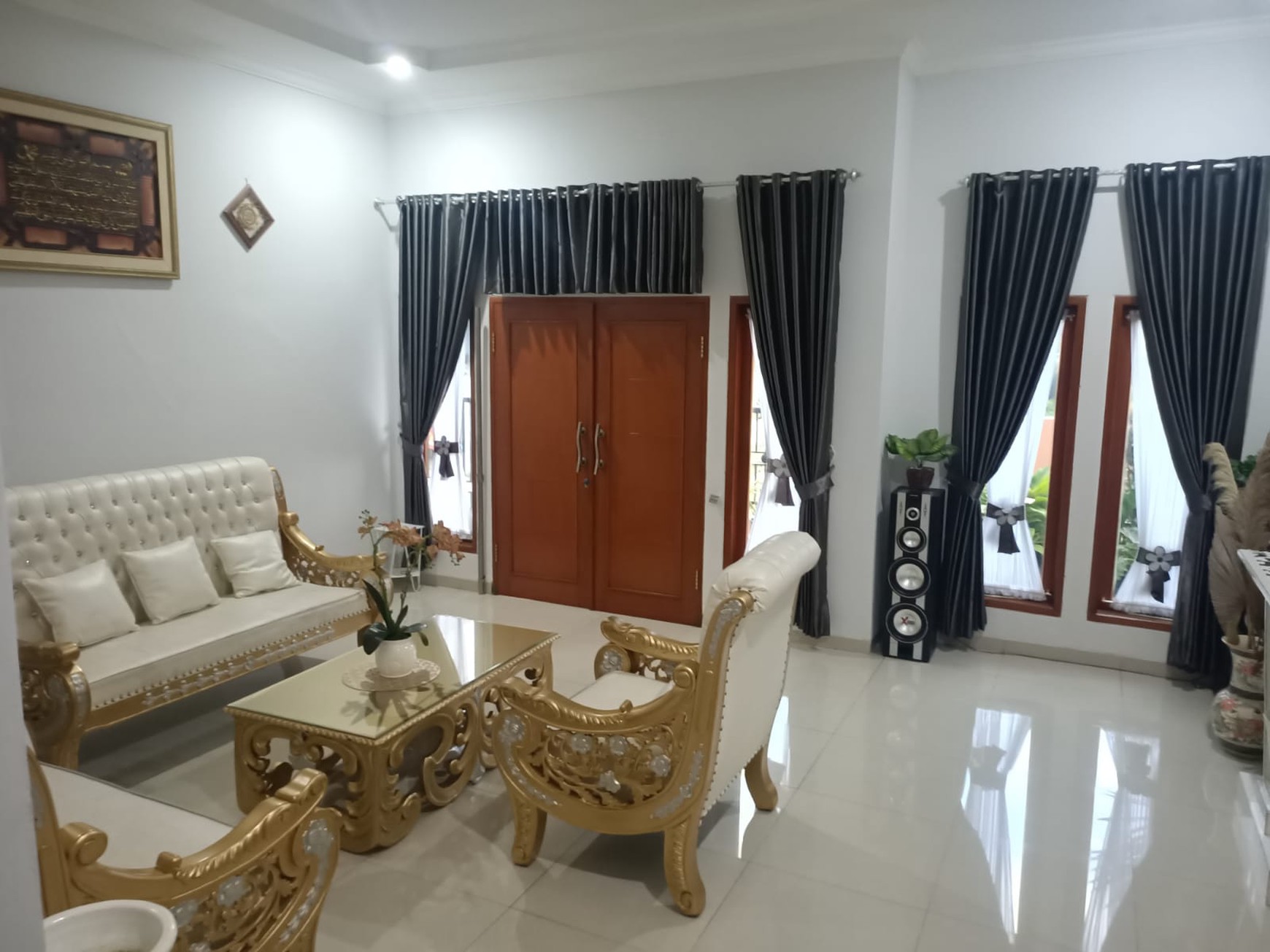 Rumah Asri di Sersan Lembang Bandung