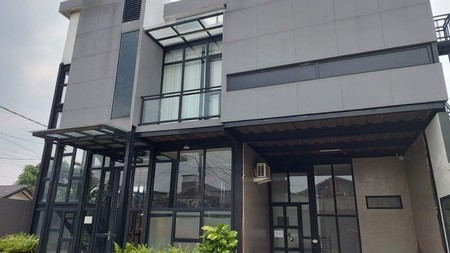 Ruang Perkantoran Siap Pakai LT 850 LB 300 dan Lokasi Strategis @Kunciran, Tangerang
