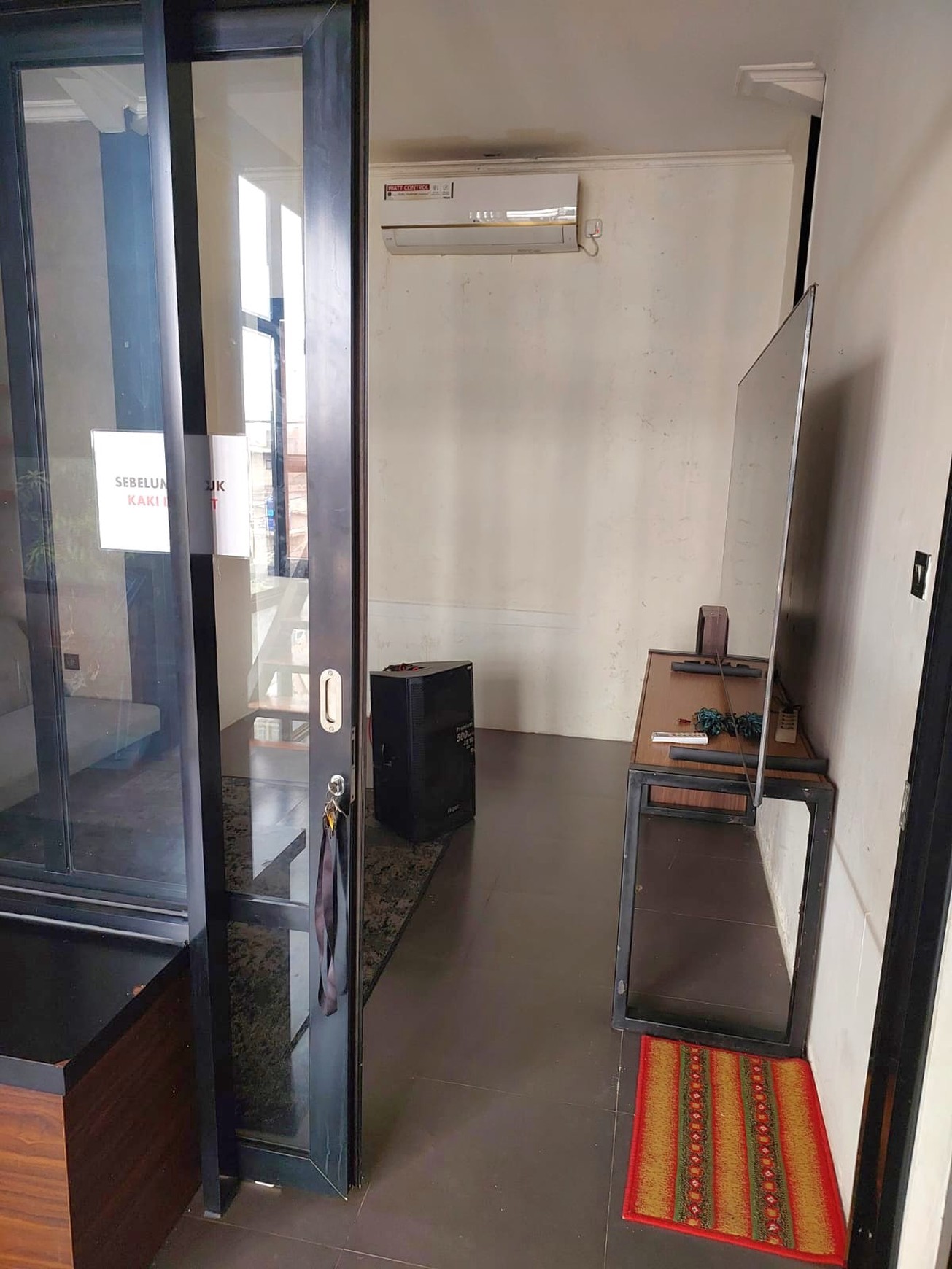 Ruang Perkantoran Siap Pakai LT 850 LB 300 dan Lokasi Strategis @Kunciran, Tangerang