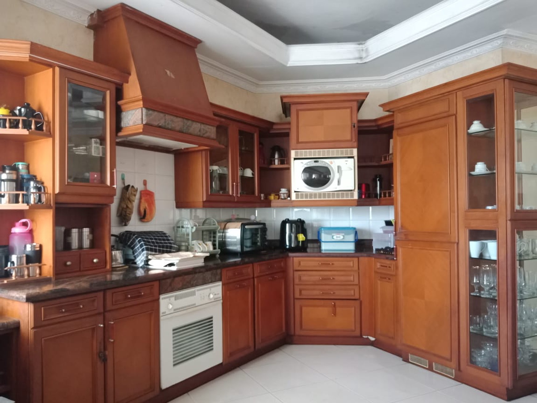 Dijual Rumah Hitung Tanah Lokasi Strategis Di Jl. Bango, Cilandak, Jakarta Selatan