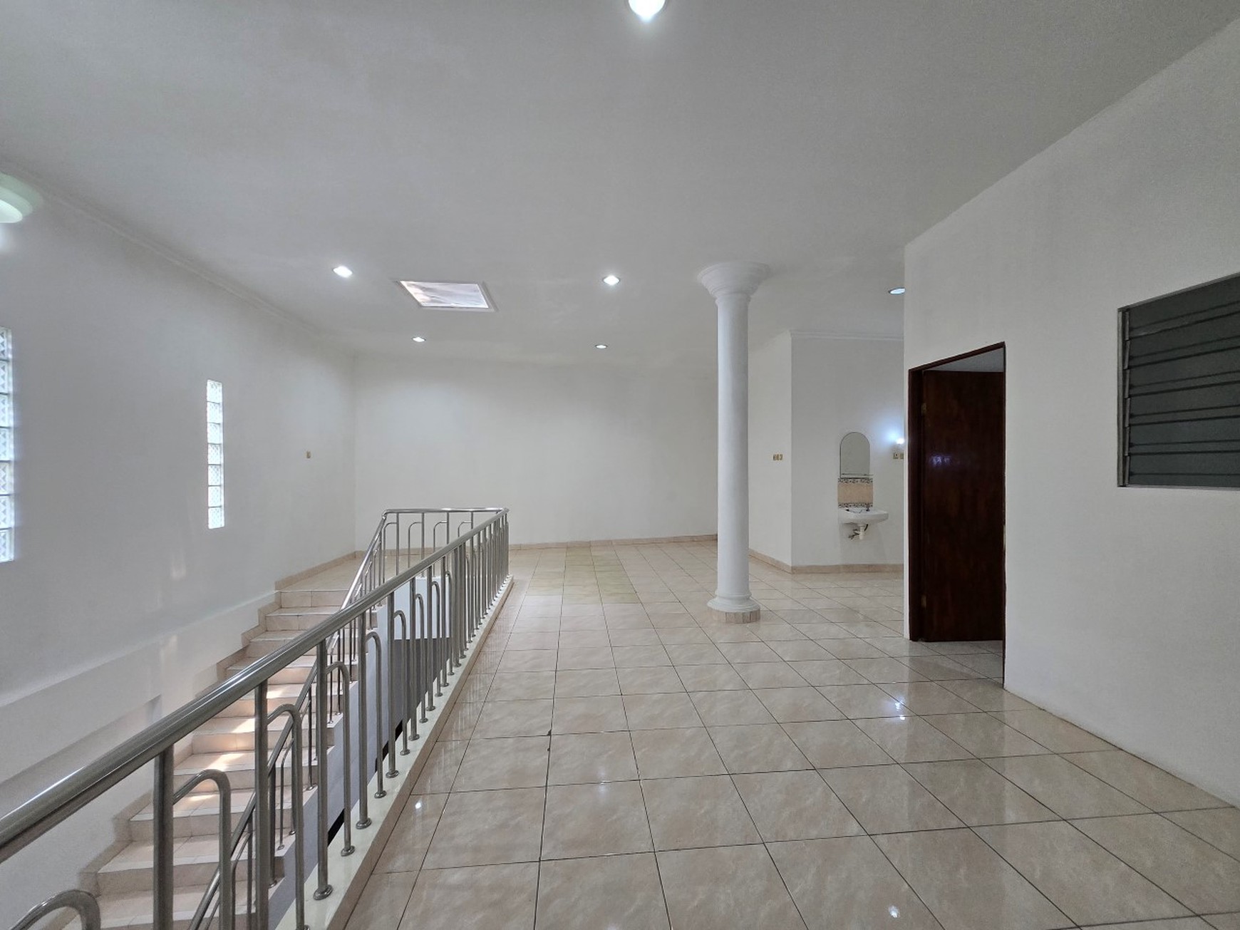 Dijual Taman Sari, Jalan Raya, Cocok Gudang, Kost2an, Jakarta Barat