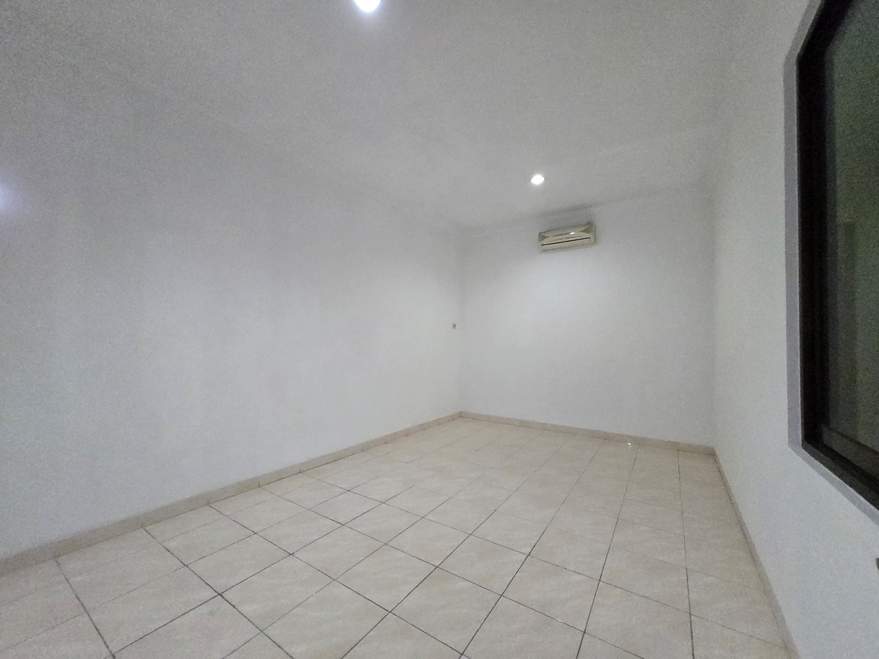 Dijual Taman Sari, Jalan Raya, Cocok Gudang, Kost2an, Jakarta Barat