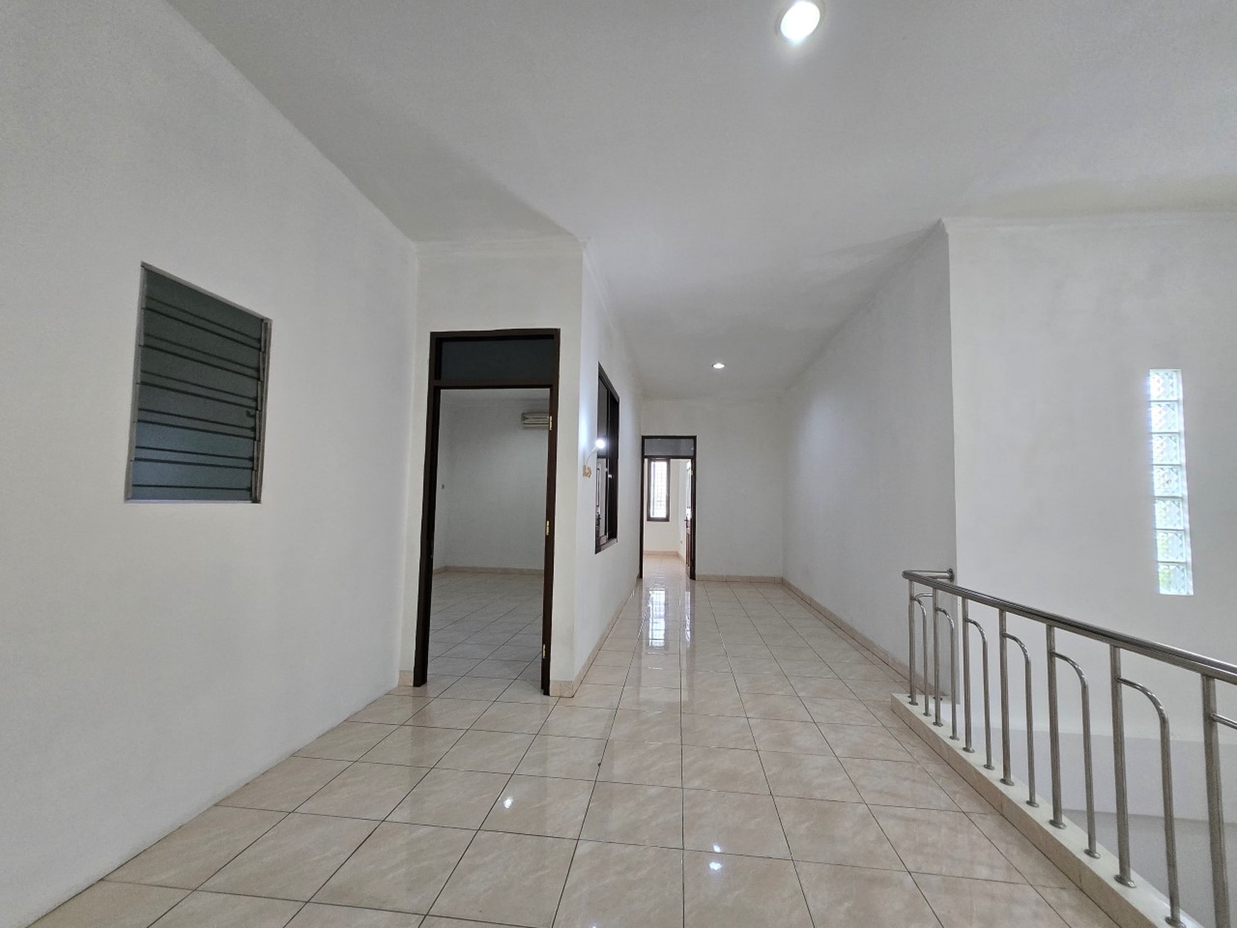 Dijual Taman Sari, Jalan Raya, Cocok Gudang, Kost2an, Jakarta Barat