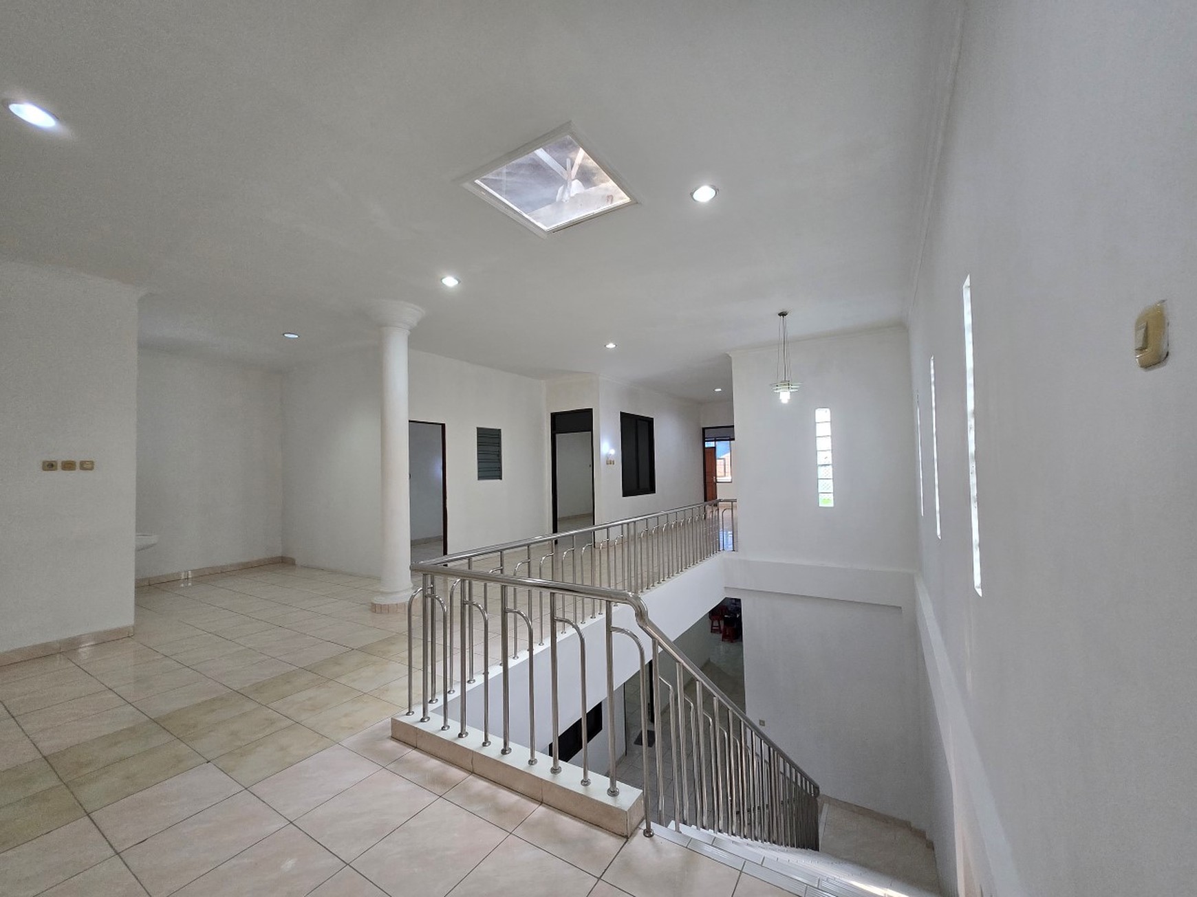 Dijual Taman Sari, Jalan Raya, Cocok Gudang, Kost2an, Jakarta Barat