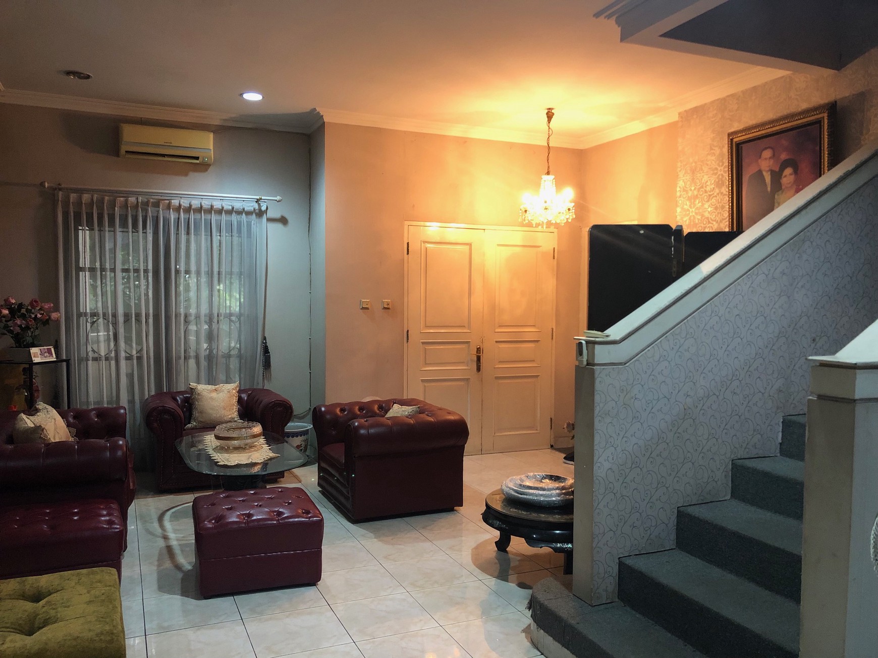 RUMAH DI JUAL DI GRAHA HIJAU 2 CIPUTAT 2 LANTAI HARGA TERJANGKAU