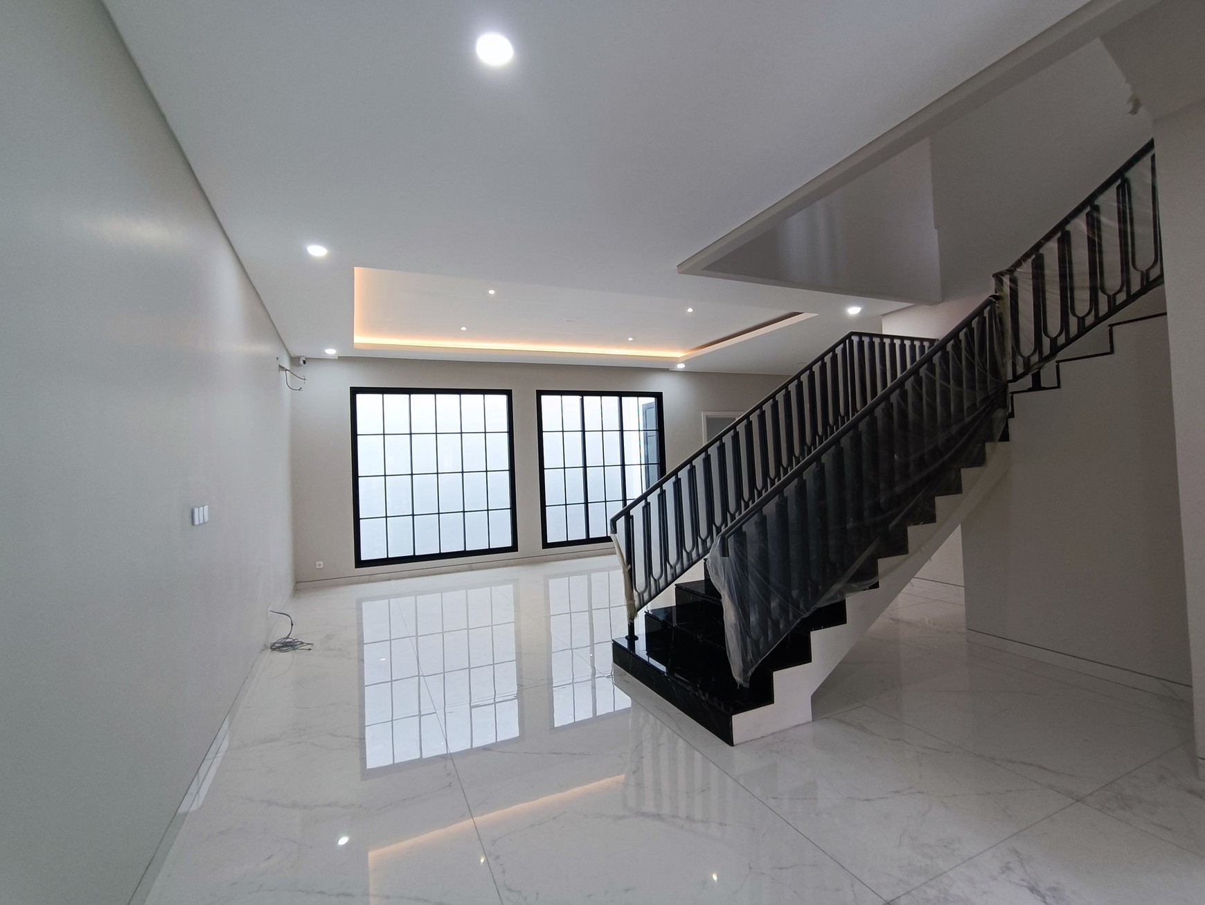 Dijual Rumah Baru Citraland Royal Park Surabaya Brand New House American Style 
