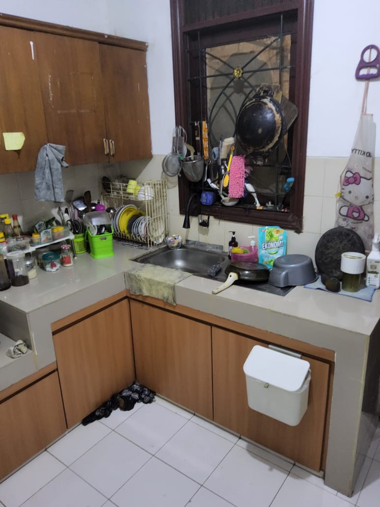 Rumah dalam Komplek di Graha Cinere dekat akses Tol Desari