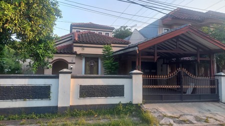 Rumah dalam Komplek di Graha Cinere dekat akses Tol Desari