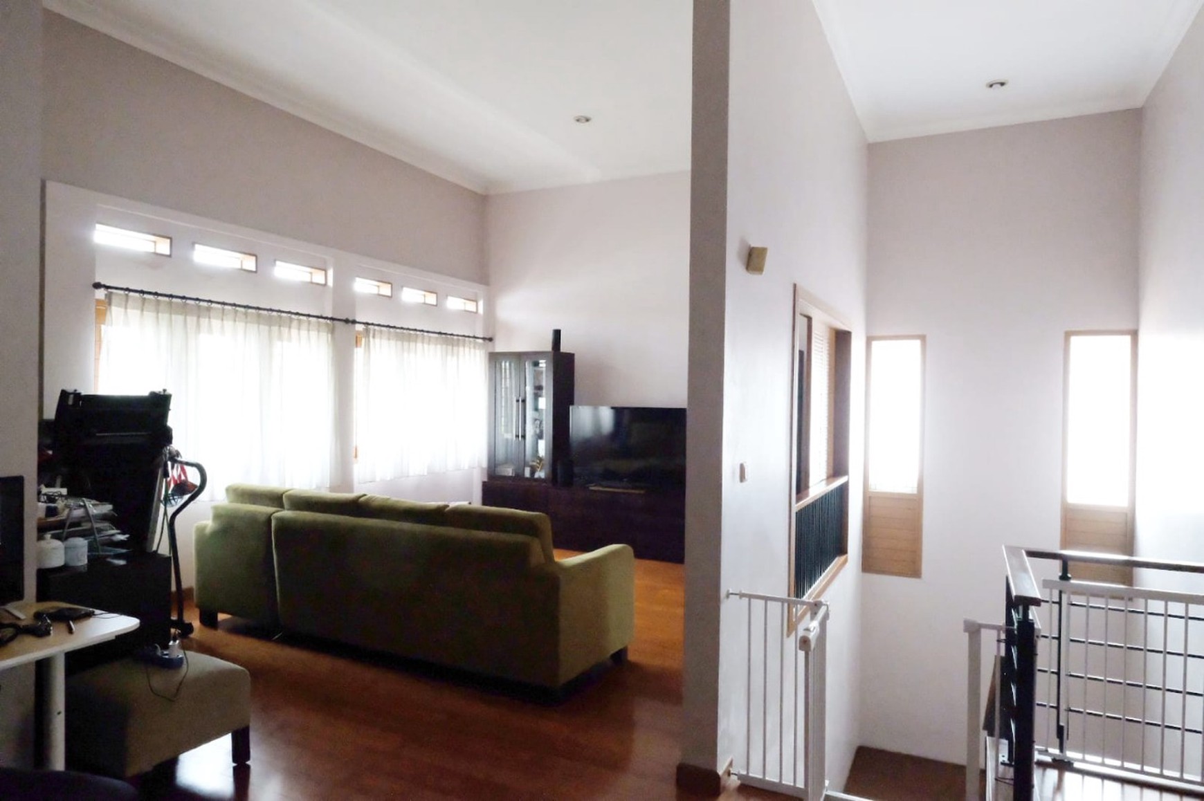 Rumah Bagus, 2 Lantai, Bebas bajir, Lokasi strategis di Lebak Bulus