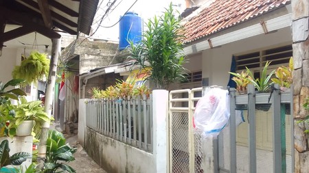 Rumah Kos2an 2 Lantai Selalu Penuh, Di Mampang Prapatan, Selangkah Ke Jl. Kapten Tandean