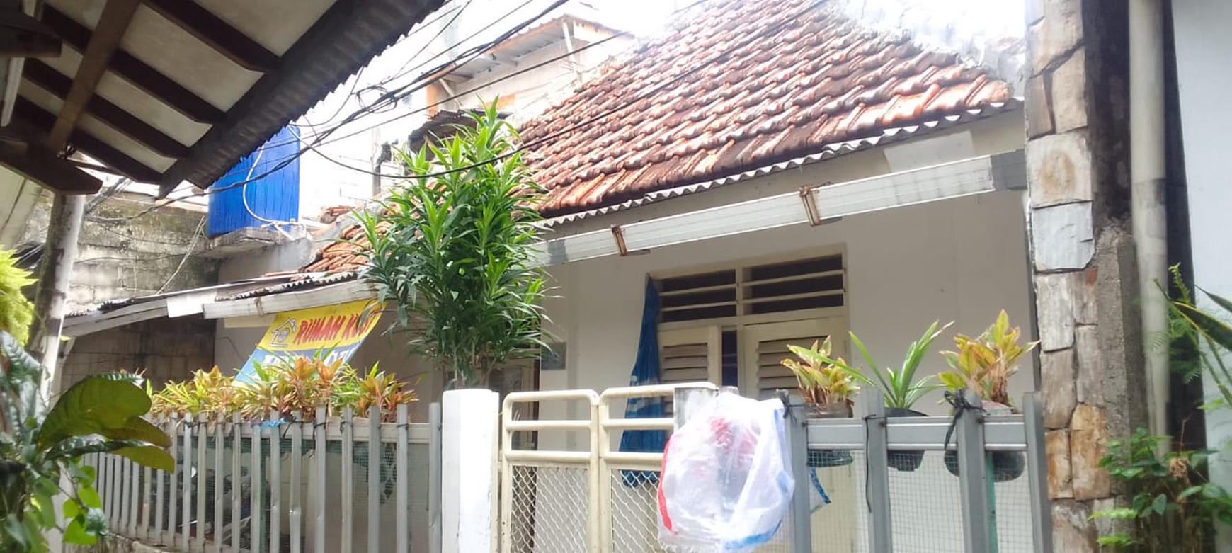 Rumah Kos2an 2 Lantai Selalu Penuh, Di Mampang Prapatan, Selangkah Ke Jl. Kapten Tandean