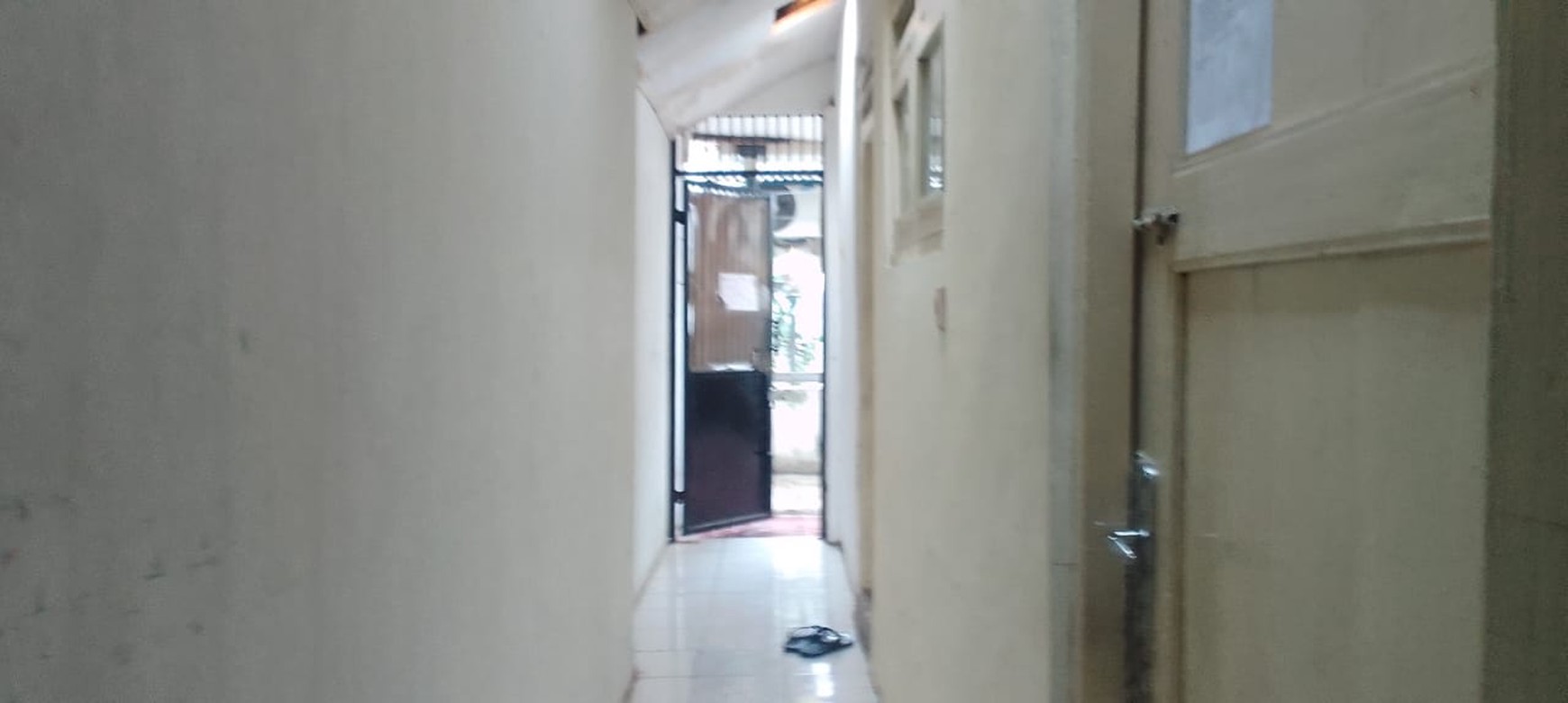 Rumah Kos2an 2 Lantai Selalu Penuh, Di Mampang Prapatan, Selangkah Ke Jl. Kapten Tandean