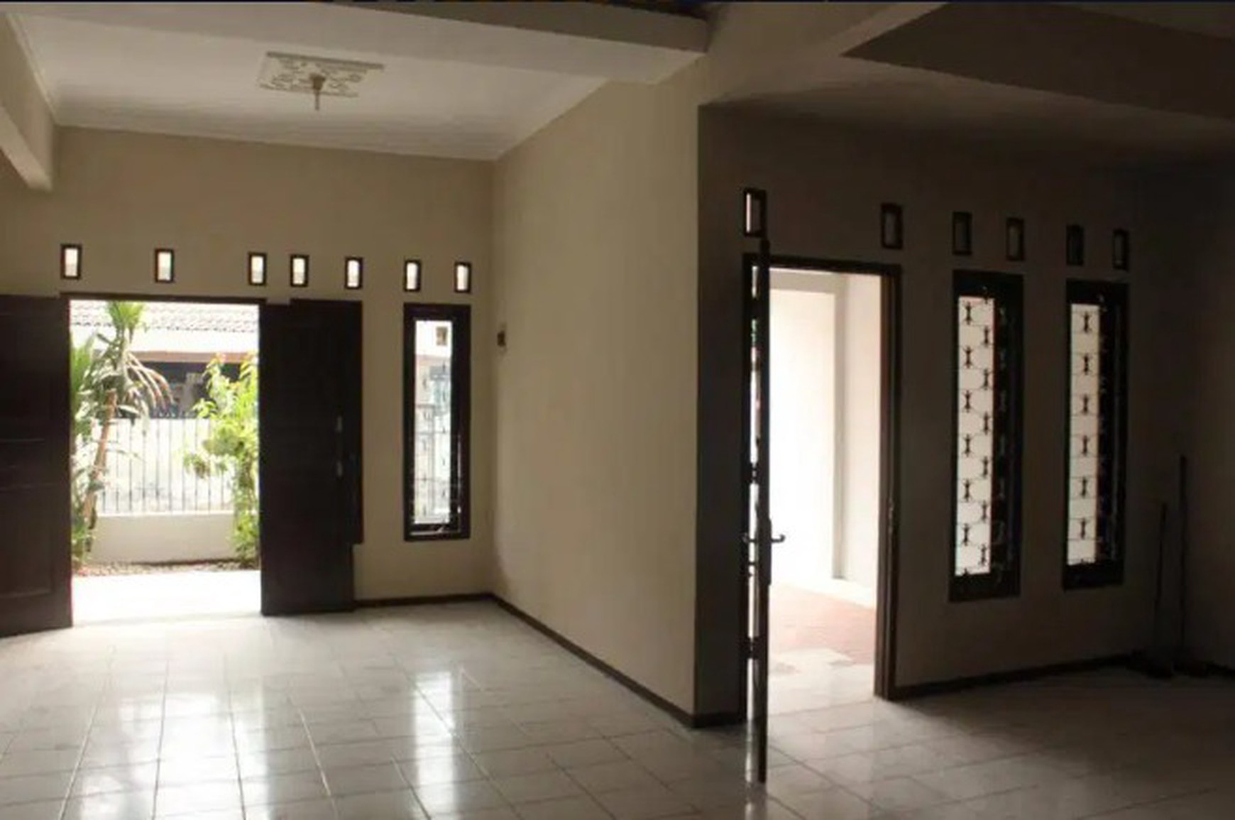 Dijual Rumah Lokasi Tentram & Aman Di Jl. Lembah Hijau, Cimanggis, Depok