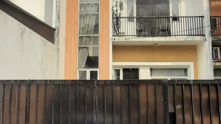 Rumah 2 Lantai, Bebas Banjir, Lokasi Strategis dekat ST. Pondok Ranji