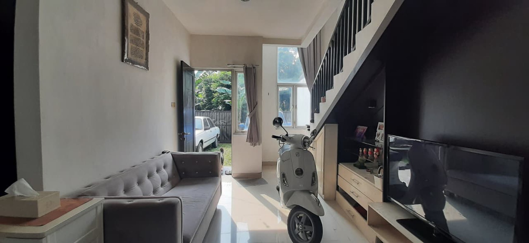 Rumah 2 Lantai, Bebas Banjir, Lokasi Strategis dekat ST. Pondok Ranji