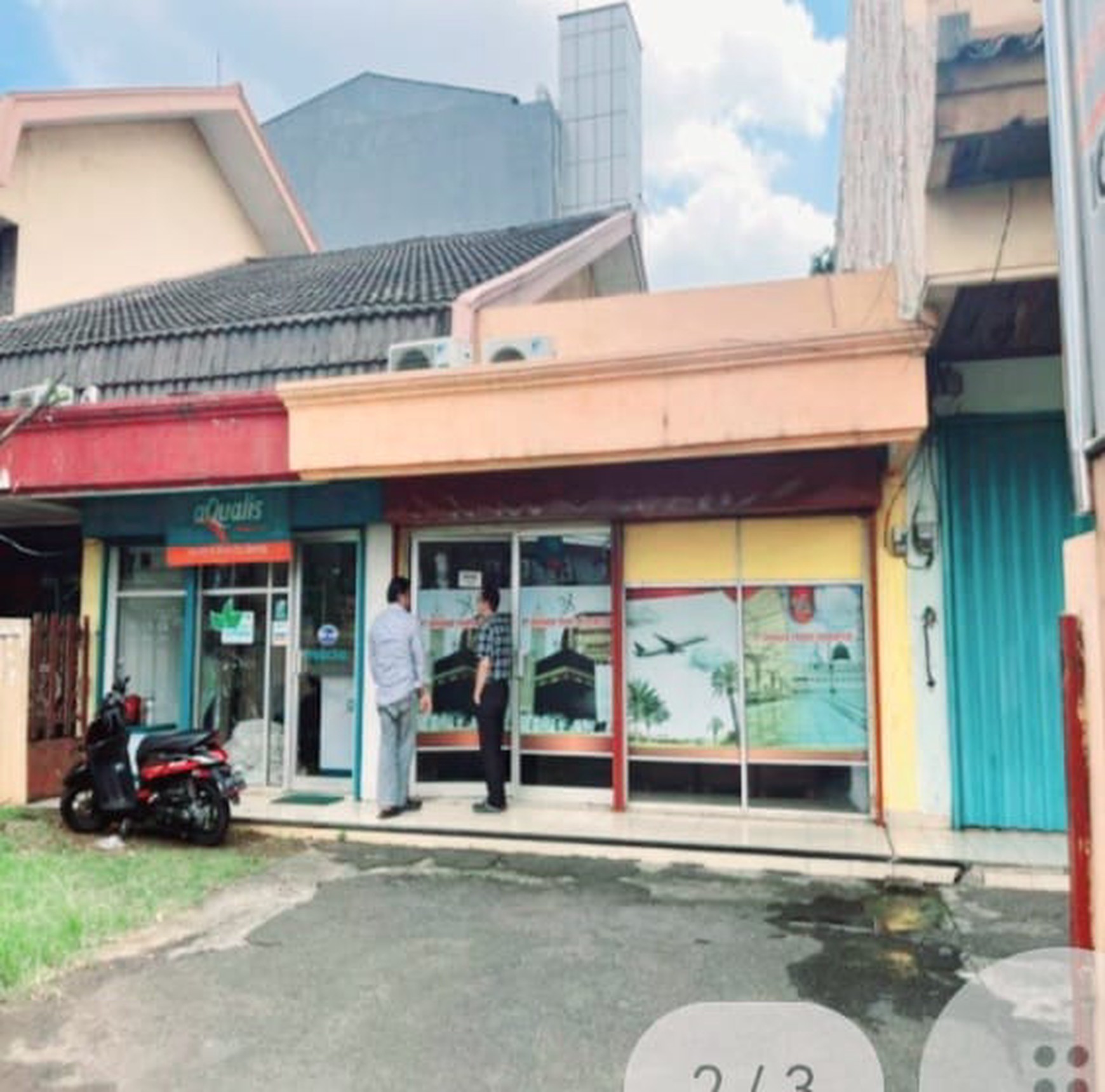 Dijual Rumah Besar dengan Halaman Luas di Jaka Permai, Bekasi Barat