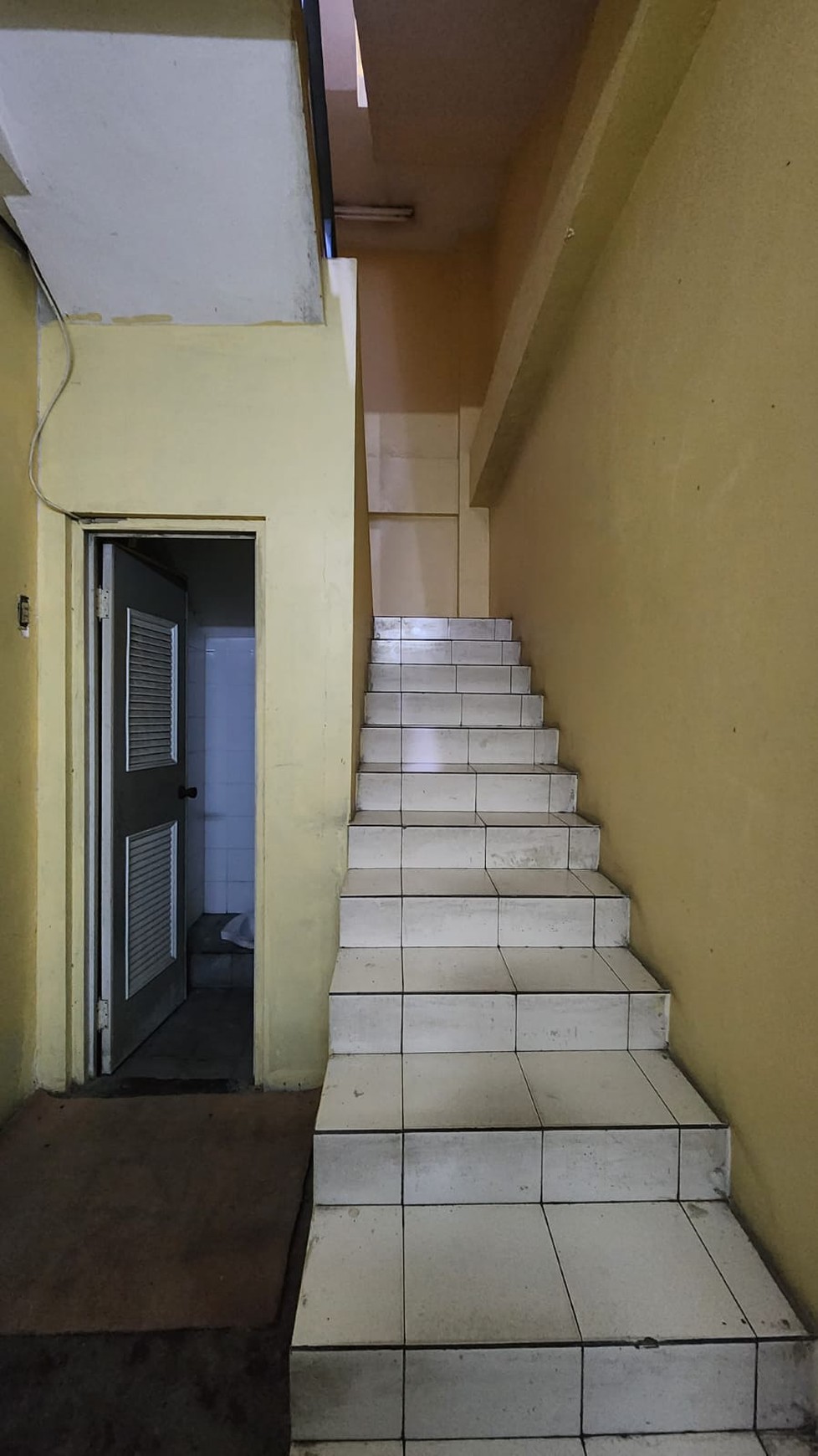 Dijual Ruko beserta Usaha Kost Aktif di Jl. Petojo Barat, Gambir, Jakarta Pusat