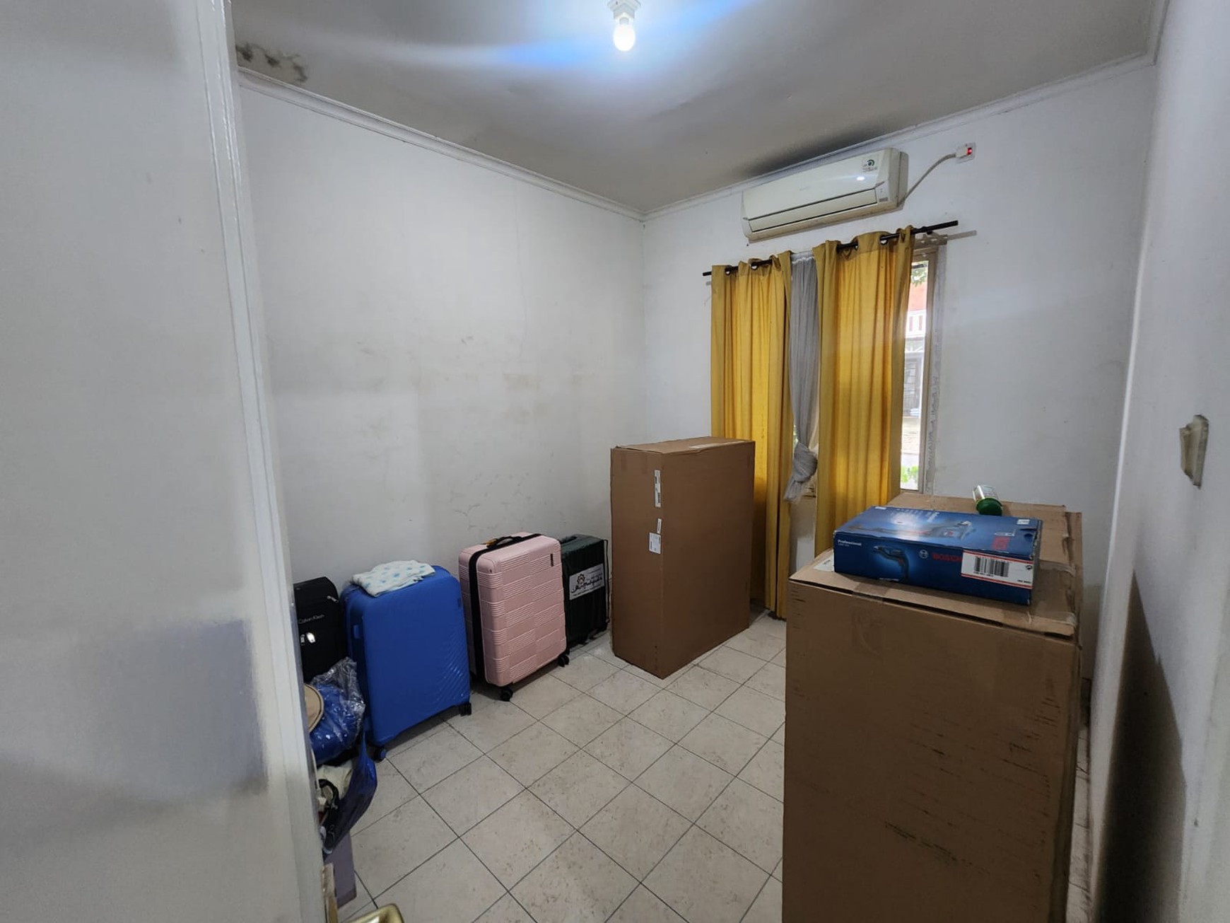 Rumah 2 Lantai Siap Huni di Kota Wisata 