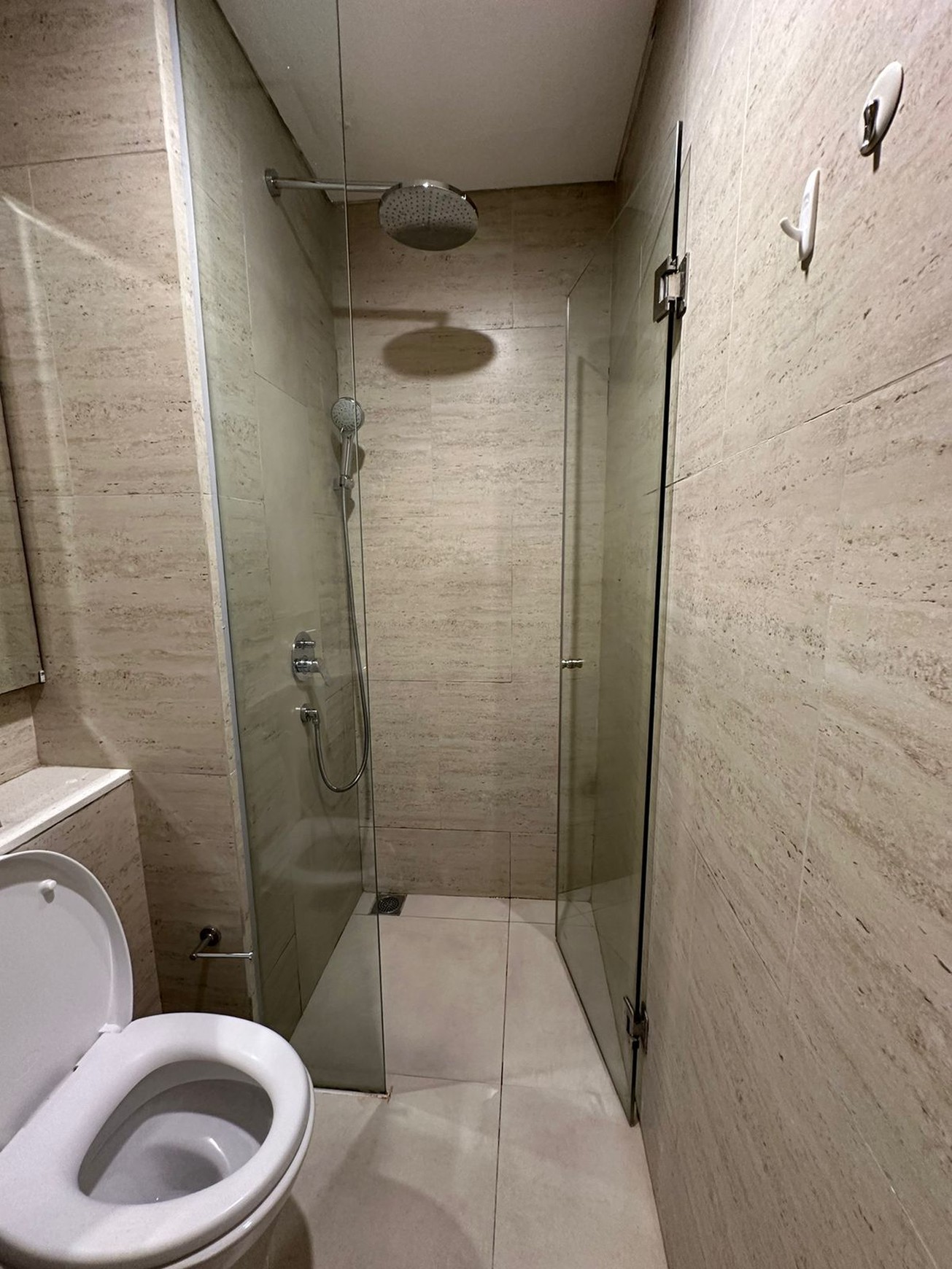 Dijual Taman Anggrek Residence 2BR, Tower Calypso , Semi Furnished