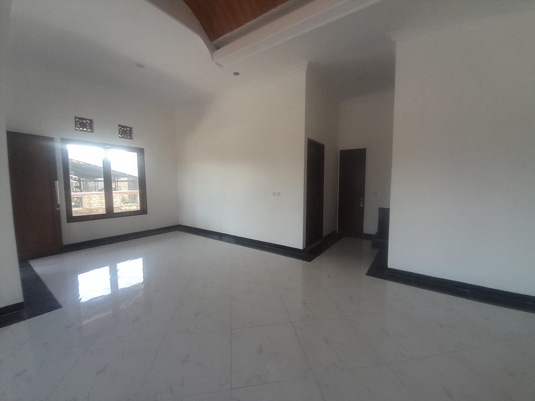Dijual Gudang + Rumah 3 Lantai di Jl. Randu Agung, Singosari, Kab. Malang