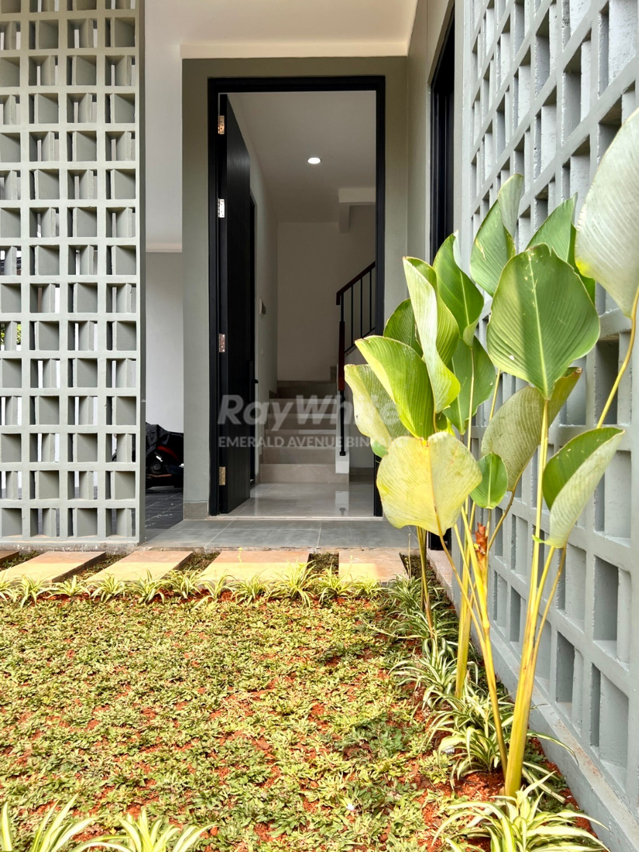 Rumah Hoek 2 Lantai Baru Siap Huni Kucica Bintaro Sektor 9 Dalam Cluster