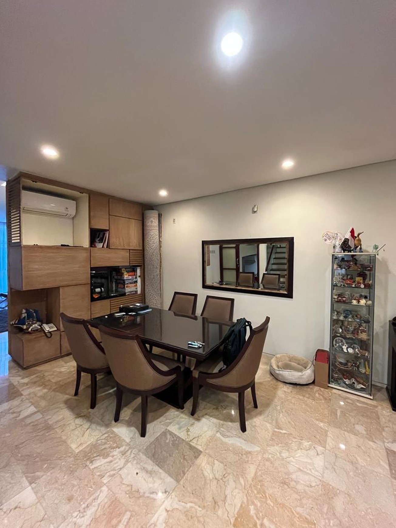 Rumah Siap Huni Fully Furnished di Komplek Eksklusif Cipete - Jakarta Selatan